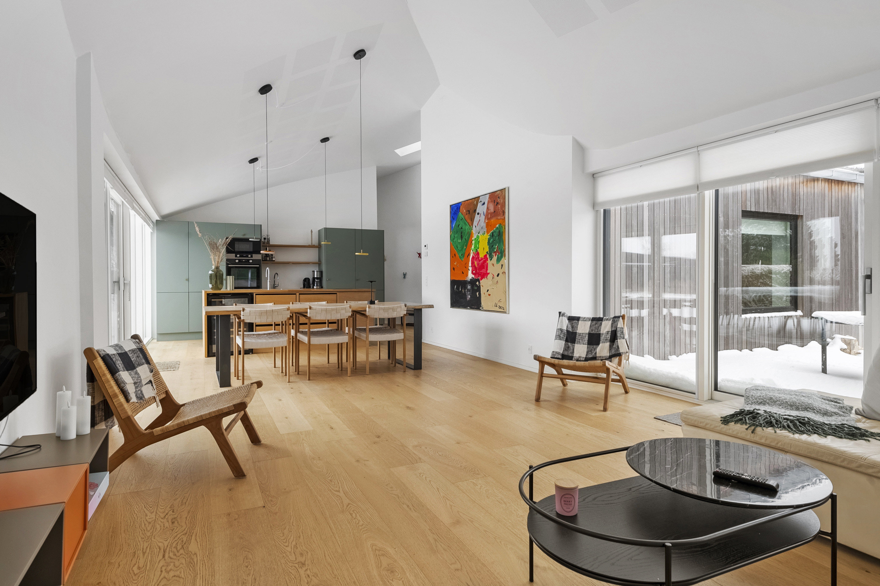 Fremhævet stue billede i fuldskærmstilstand. Billede af P.Baatrupsvej 46, Kysing Næs, 8300 Odder