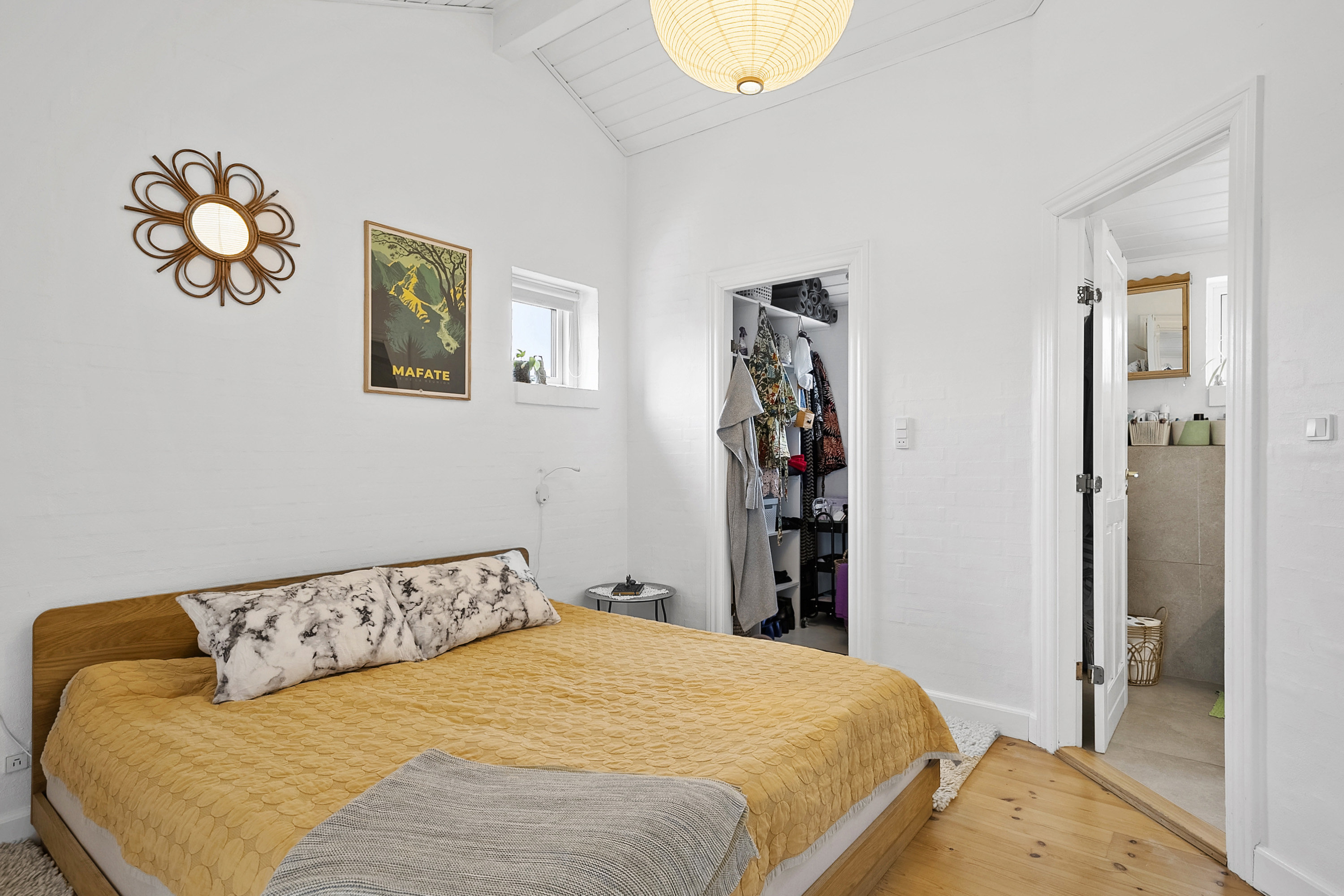 Fremhævet soveværelse billede i fuldskærmstilstand. Billede af Hyldegårdsvej 12, Seden, 5240 Odense NØ