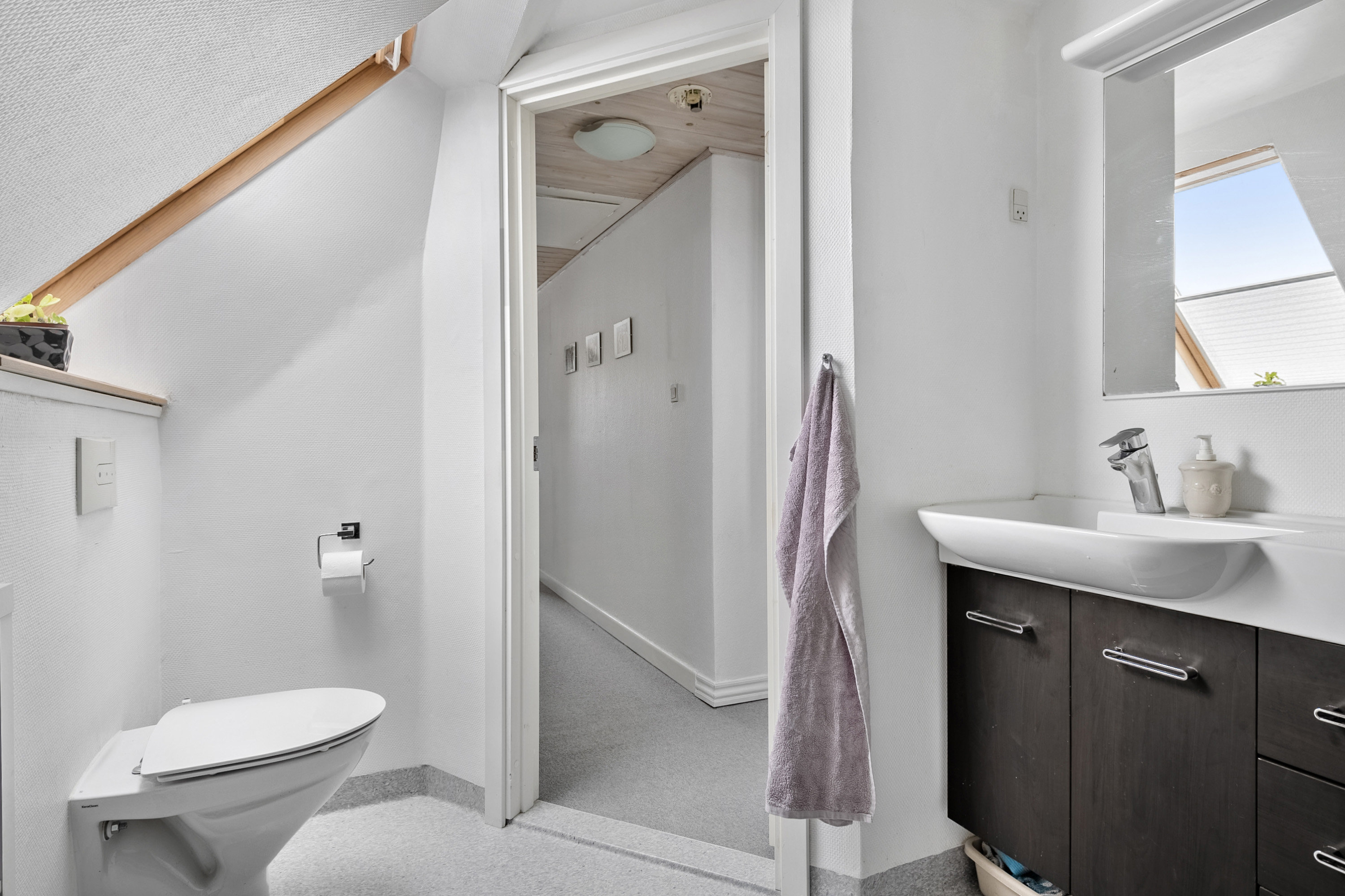 Fremhævet badeværelse billede i fuldskærmstilstand. Billede af Torupvej 8, 8350 Hundslund