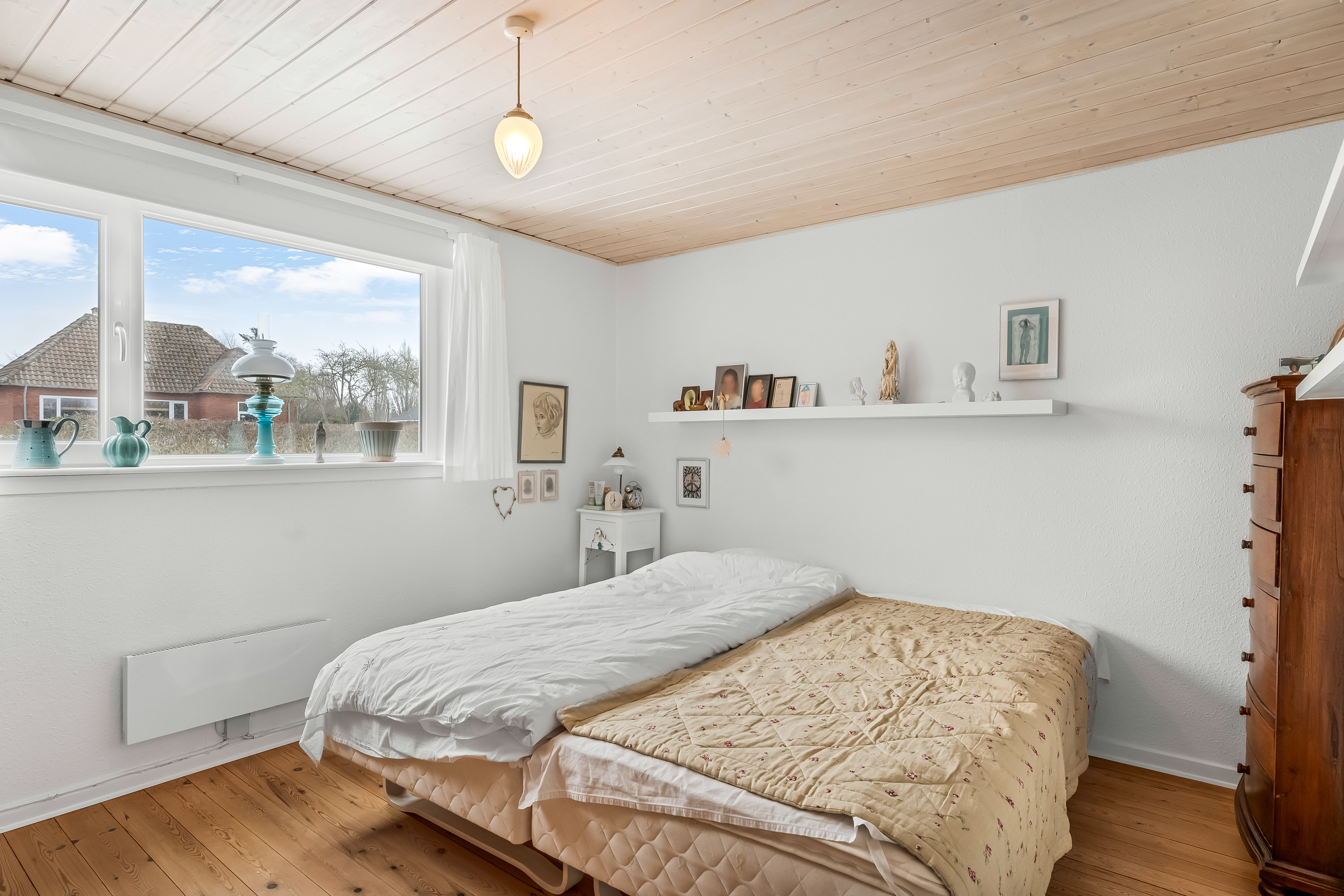 Fremhævet soveværelse billede i fuldskærmstilstand. Billede af Lindevej 3, 6270 Tønder