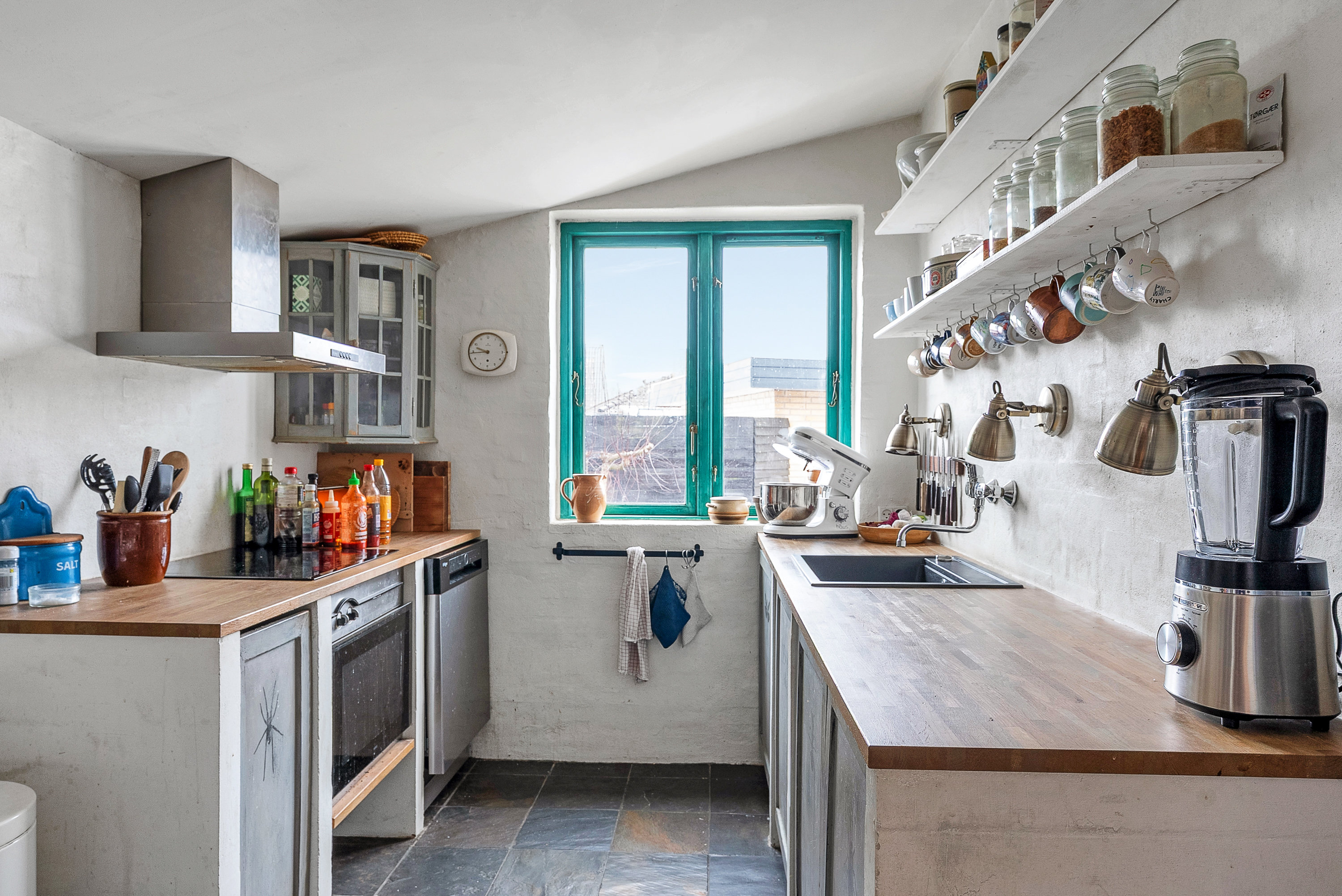 Fremhævet køkken billede i fuldskærmstilstand. Billede af Brevikvej 2, 5600 Faaborg