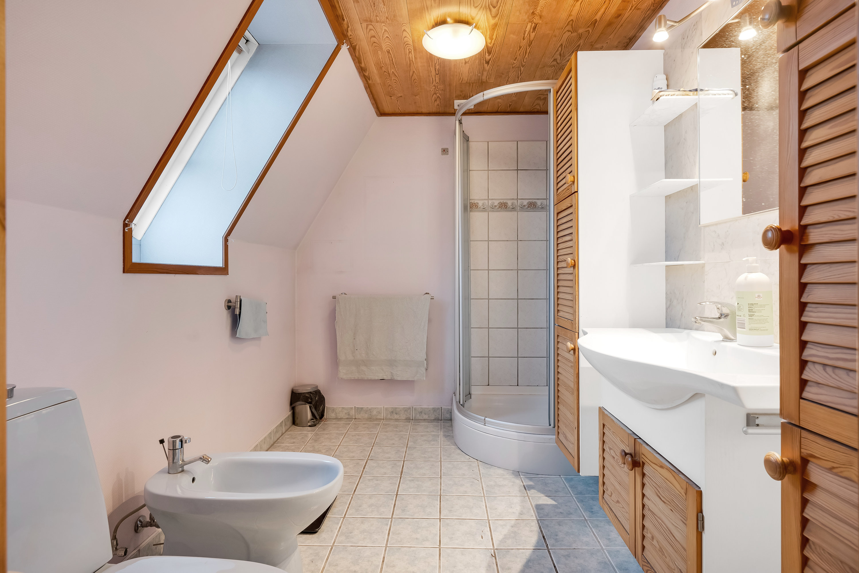 Fremhævet badeværelse billede i fuldskærmstilstand. Billede af Ryttervej 6, 6270 Tønder