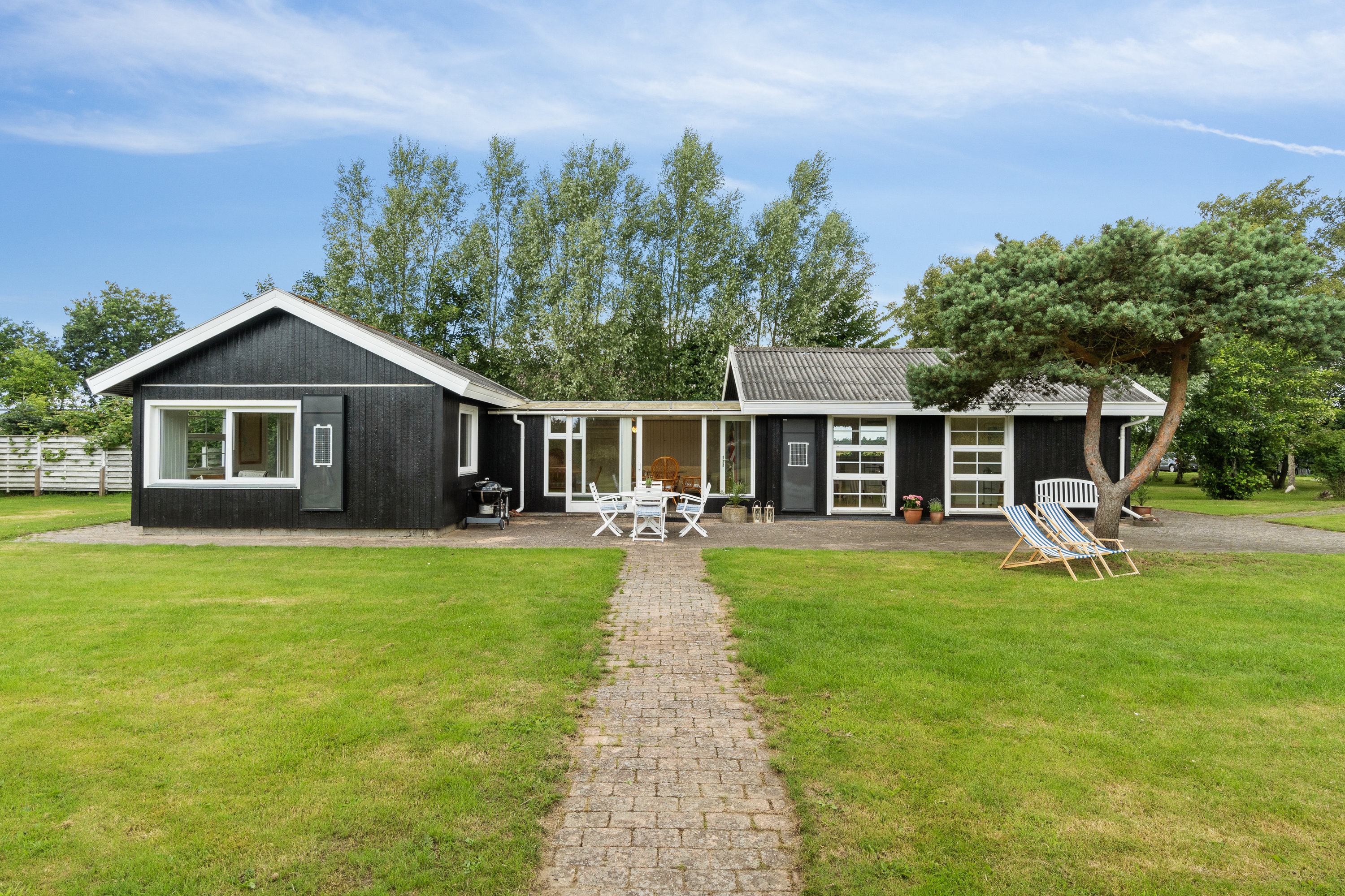 Fremhævet  billede i fuldskærmstilstand. Billede af Strandskadevej 11, Egense, 9280 Storvorde