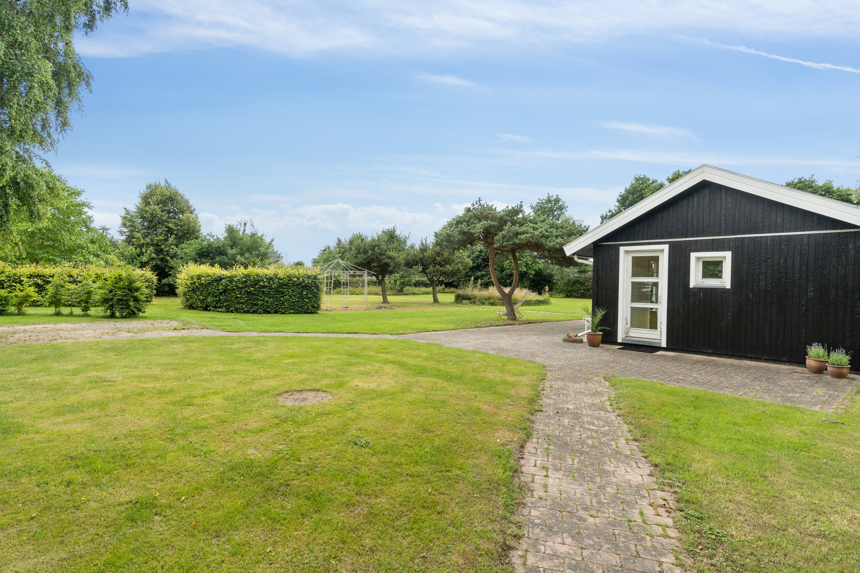 Fremhævet  billede i fuldskærmstilstand. Billede af Strandskadevej 11, Egense, 9280 Storvorde