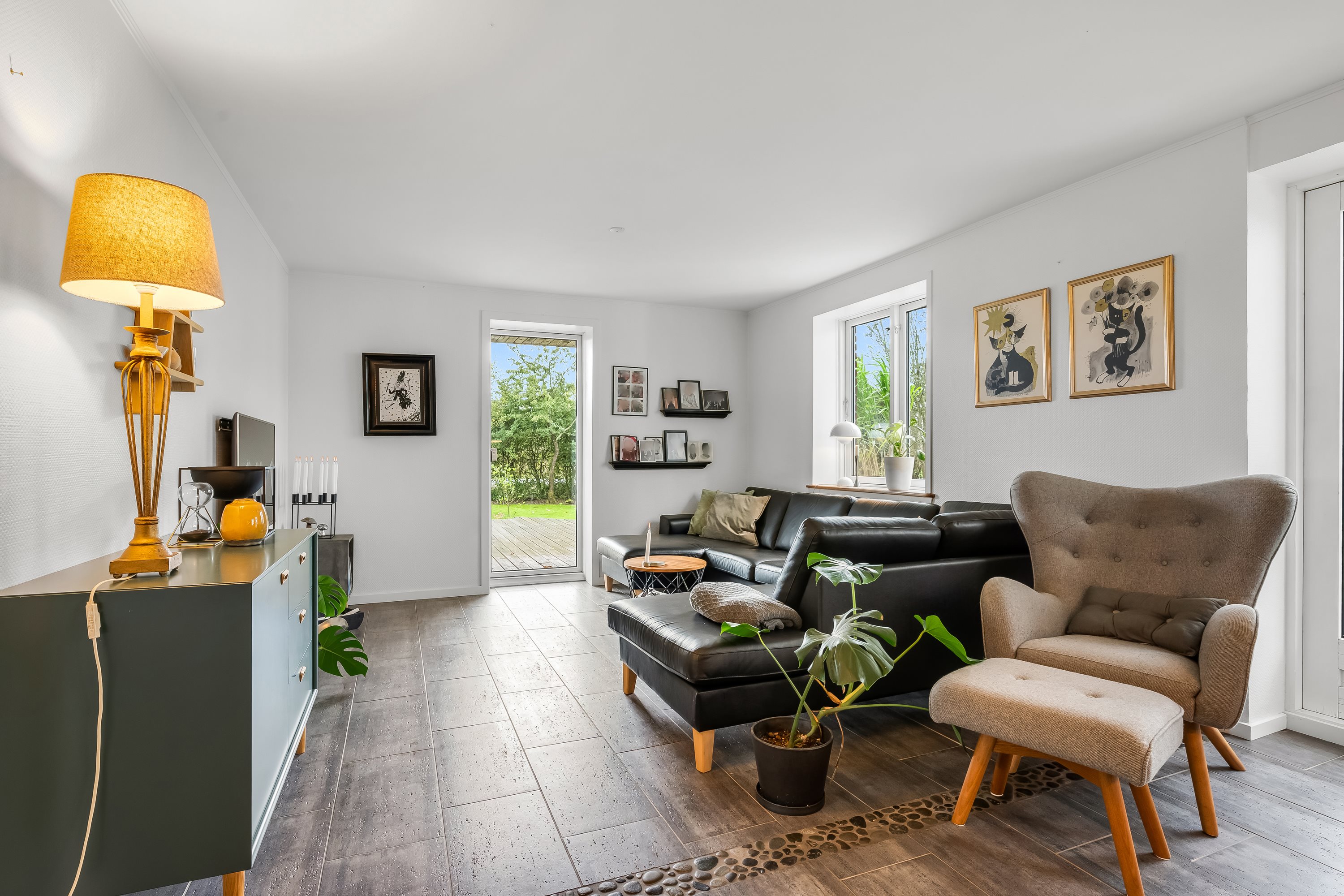 Fremhævet stue billede i fuldskærmstilstand. Billede af Burvej 79, Bur, 7570 Vemb