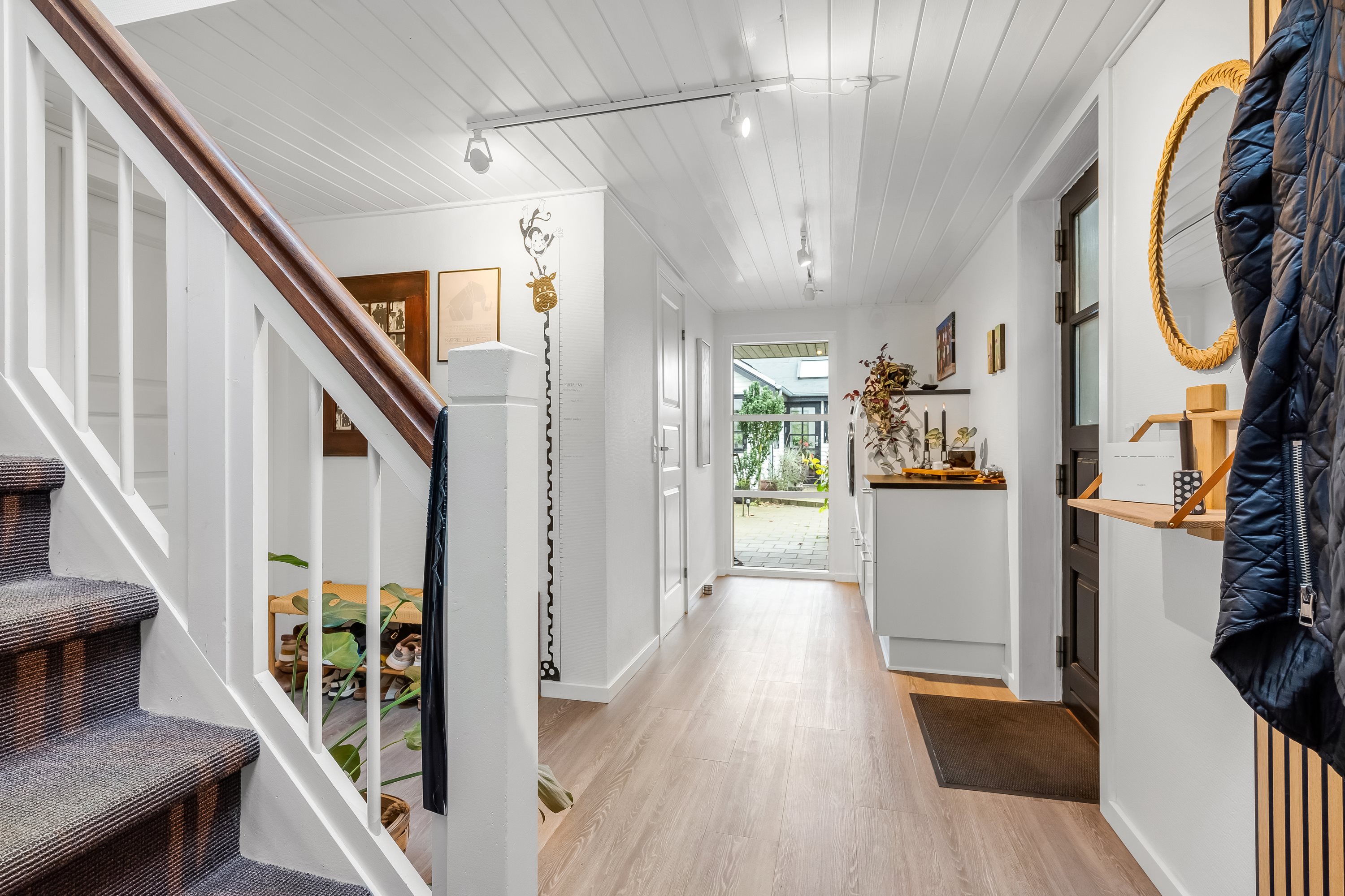 Fremhævet entré billede i fuldskærmstilstand. Billede af Burvej 79, Bur, 7570 Vemb