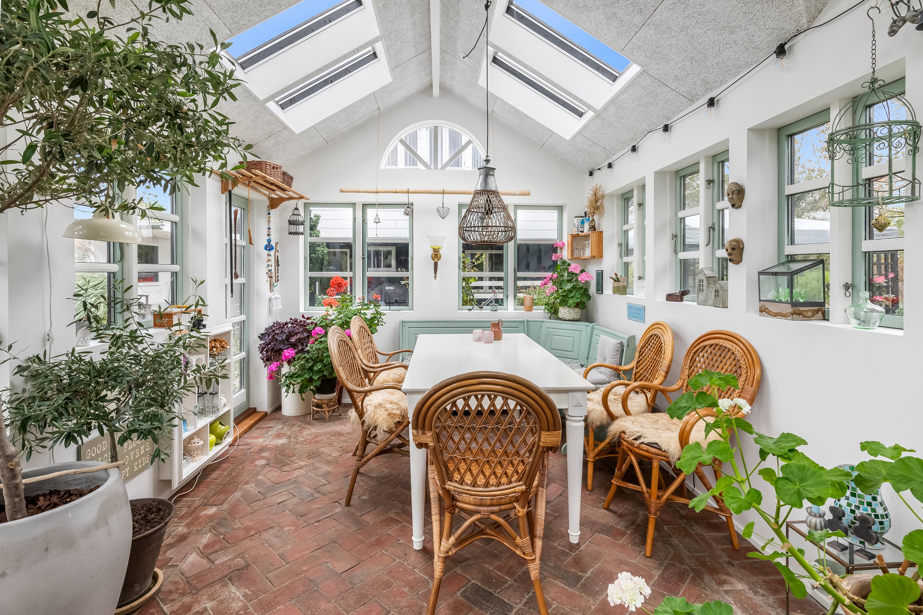 Fremhævet andet billede i fuldskærmstilstand. Billede af Burvej 79, Bur, 7570 Vemb