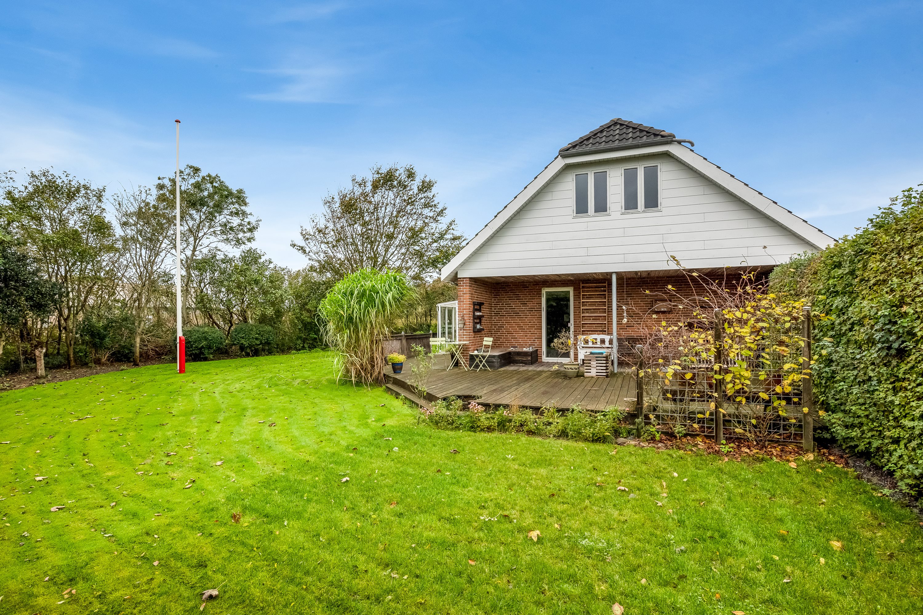 Fremhævet have billede i fuldskærmstilstand. Billede af Burvej 79, Bur, 7570 Vemb