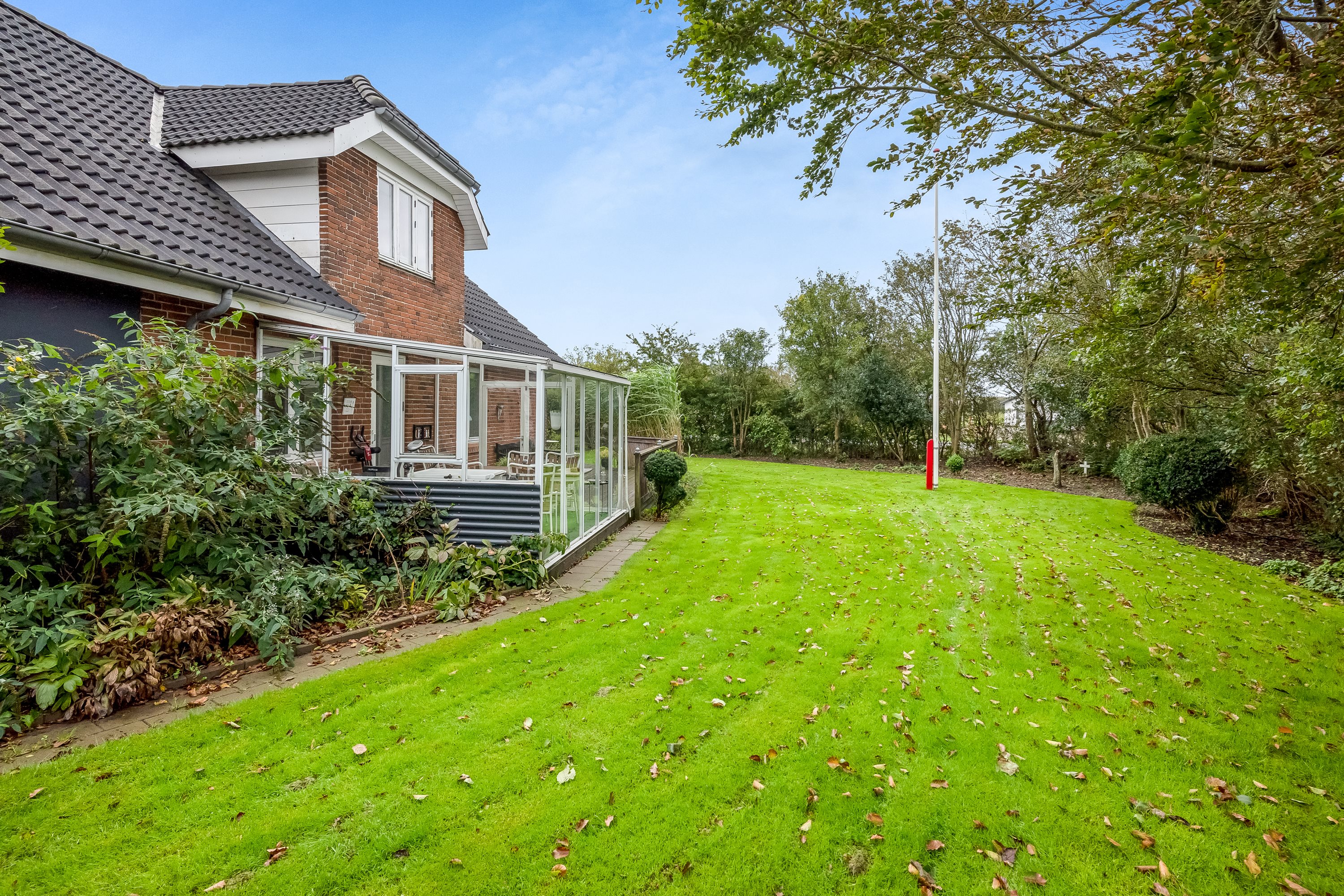 Fremhævet have billede i fuldskærmstilstand. Billede af Burvej 79, Bur, 7570 Vemb