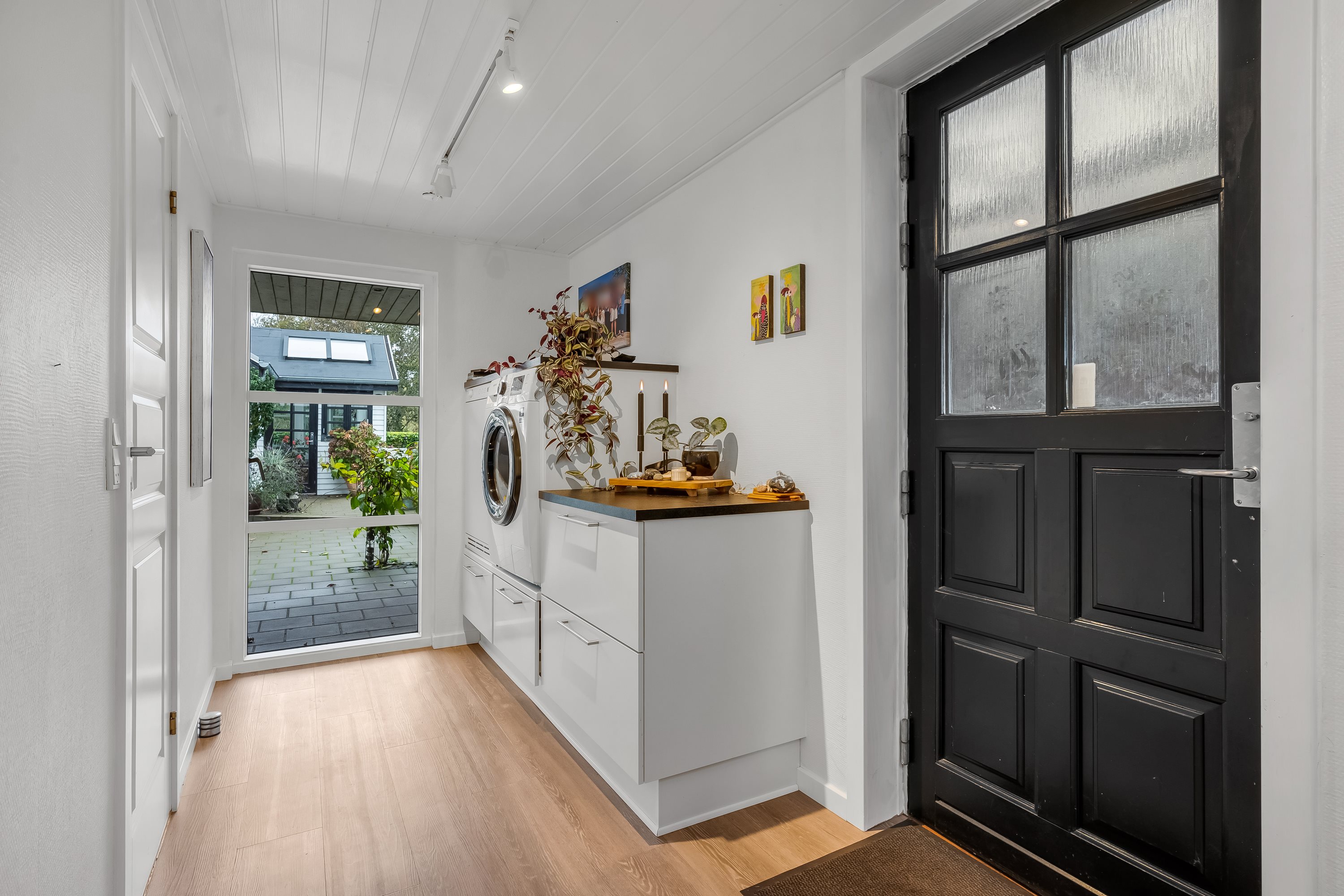 Fremhævet entré billede i fuldskærmstilstand. Billede af Burvej 79, Bur, 7570 Vemb