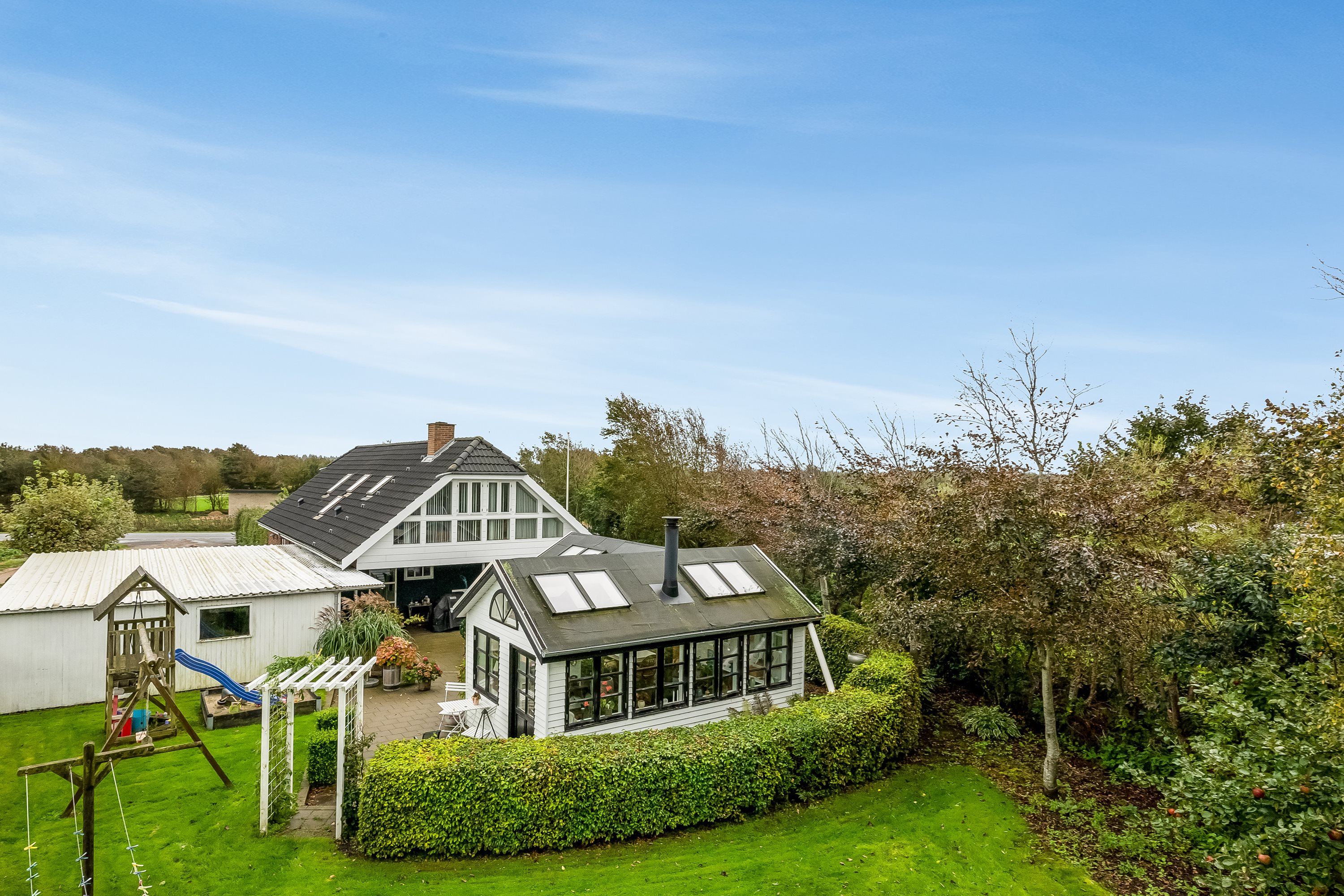 Fremhævet ejendommen billede i fuldskærmstilstand. Billede af Burvej 79, Bur, 7570 Vemb