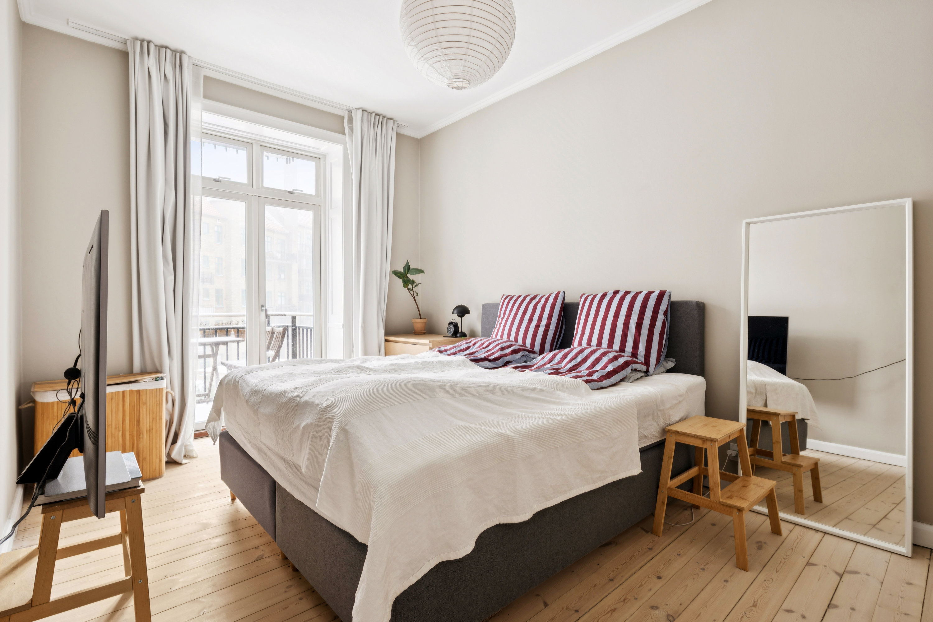 Fremhævet  billede i fuldskærmstilstand. Billede af Rasmus Rasks Vej 16, 2. th., 2500 Valby