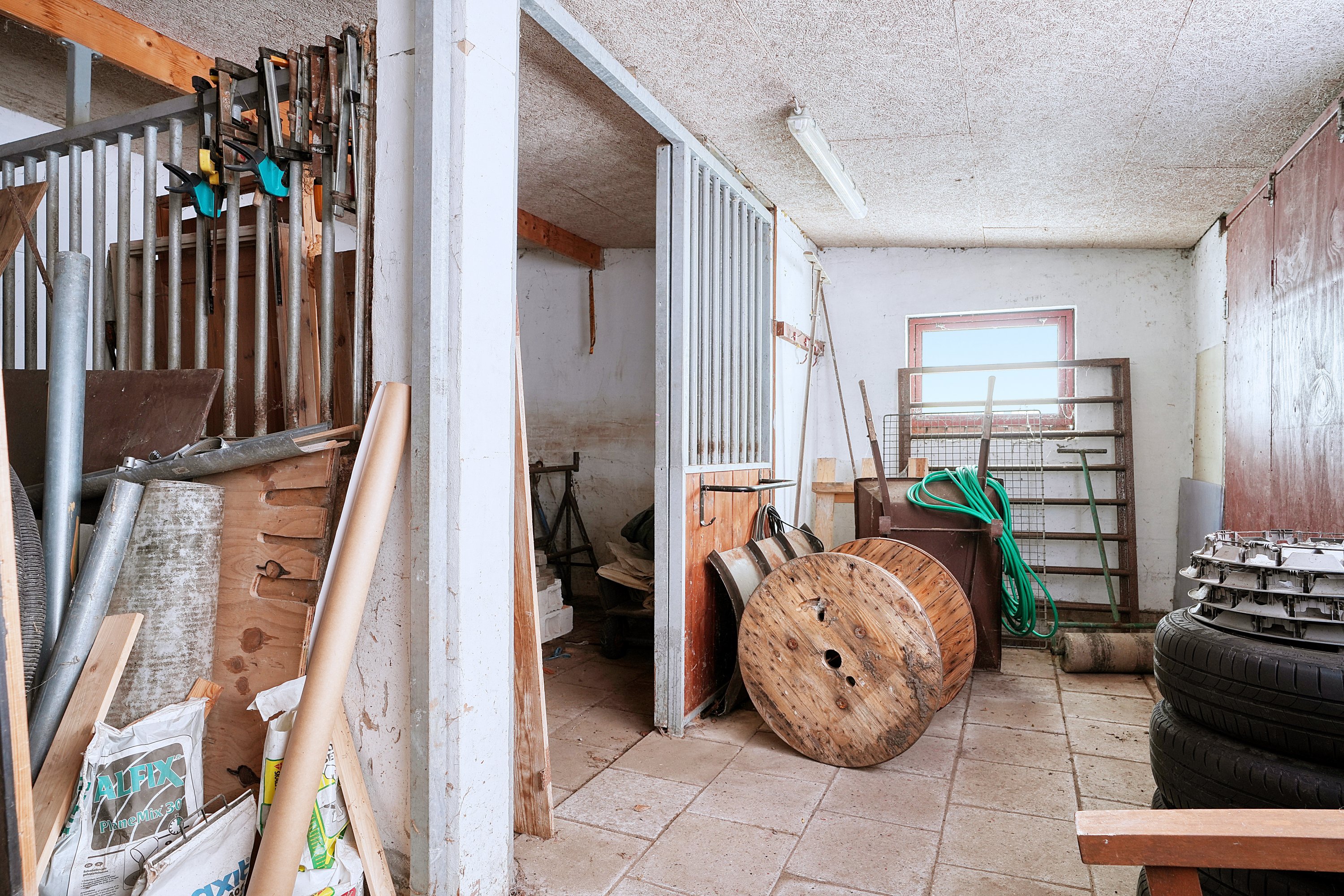 Fremhævet lade billede i fuldskærmstilstand. Billede af Mørkøv Kirkeby 6, 4440 Mørkøv