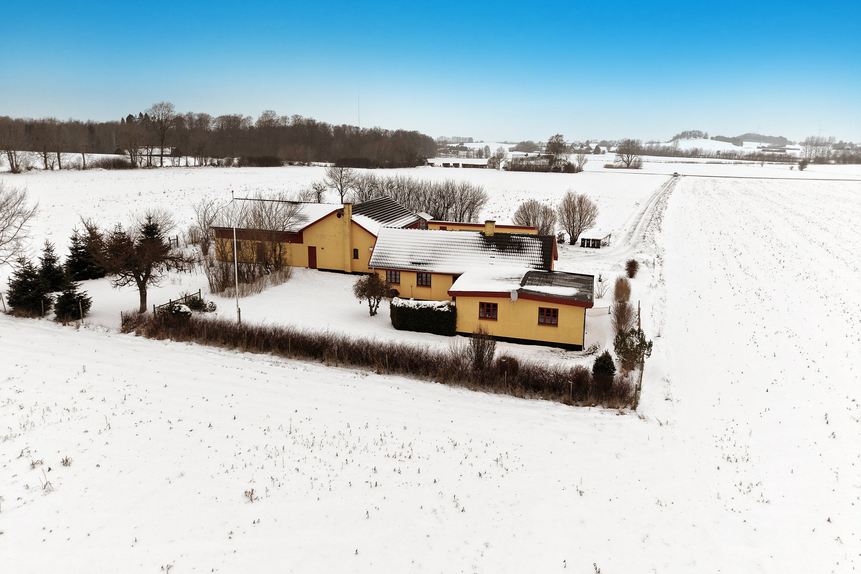 Fremhævet luftfoto billede i fuldskærmstilstand. Billede af Mørkøv Kirkeby 6, 4440 Mørkøv