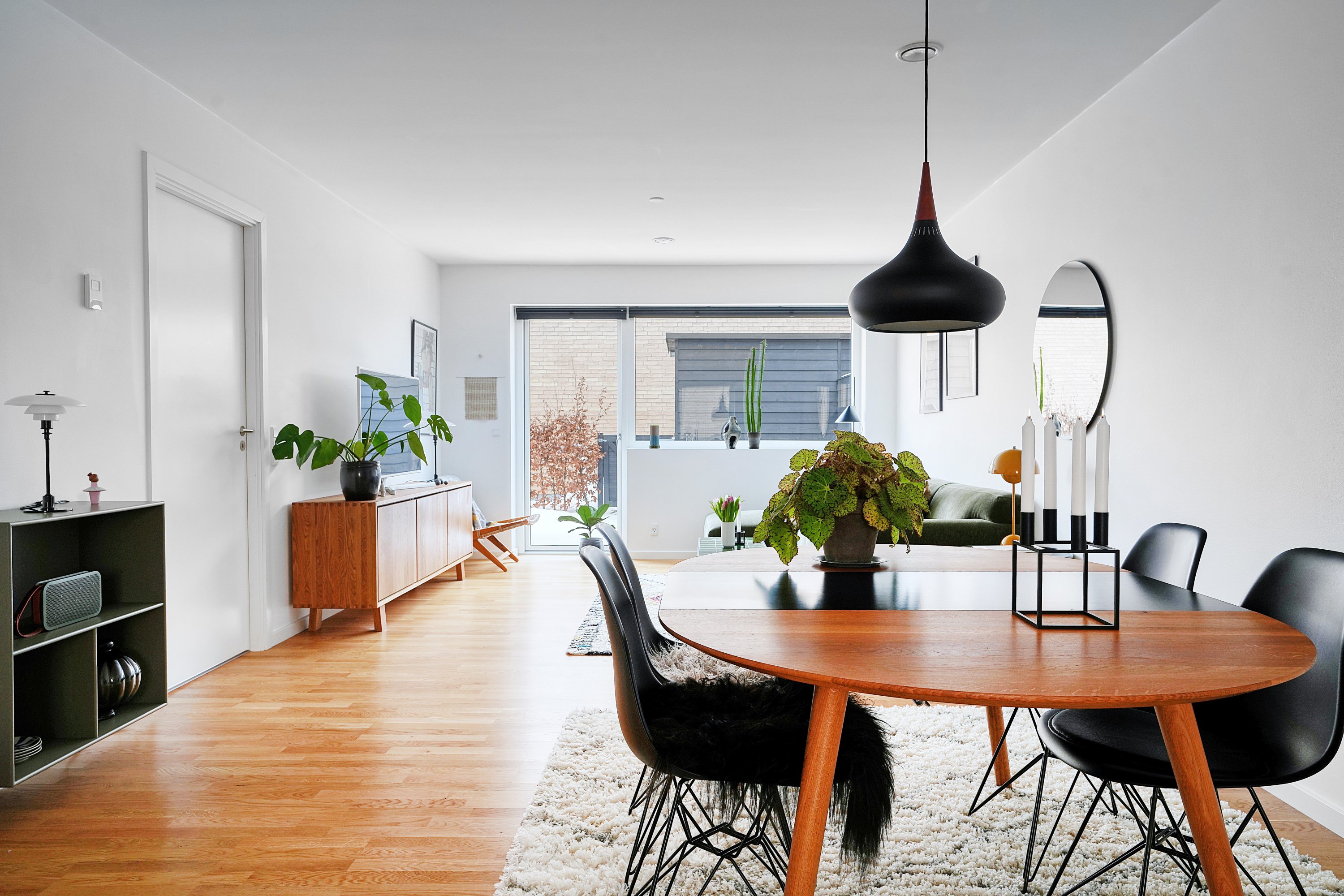 Fremhævet spisestue billede i fuldskærmstilstand. Billede af H.E. Flemmers Have 29, 4300 Holbæk