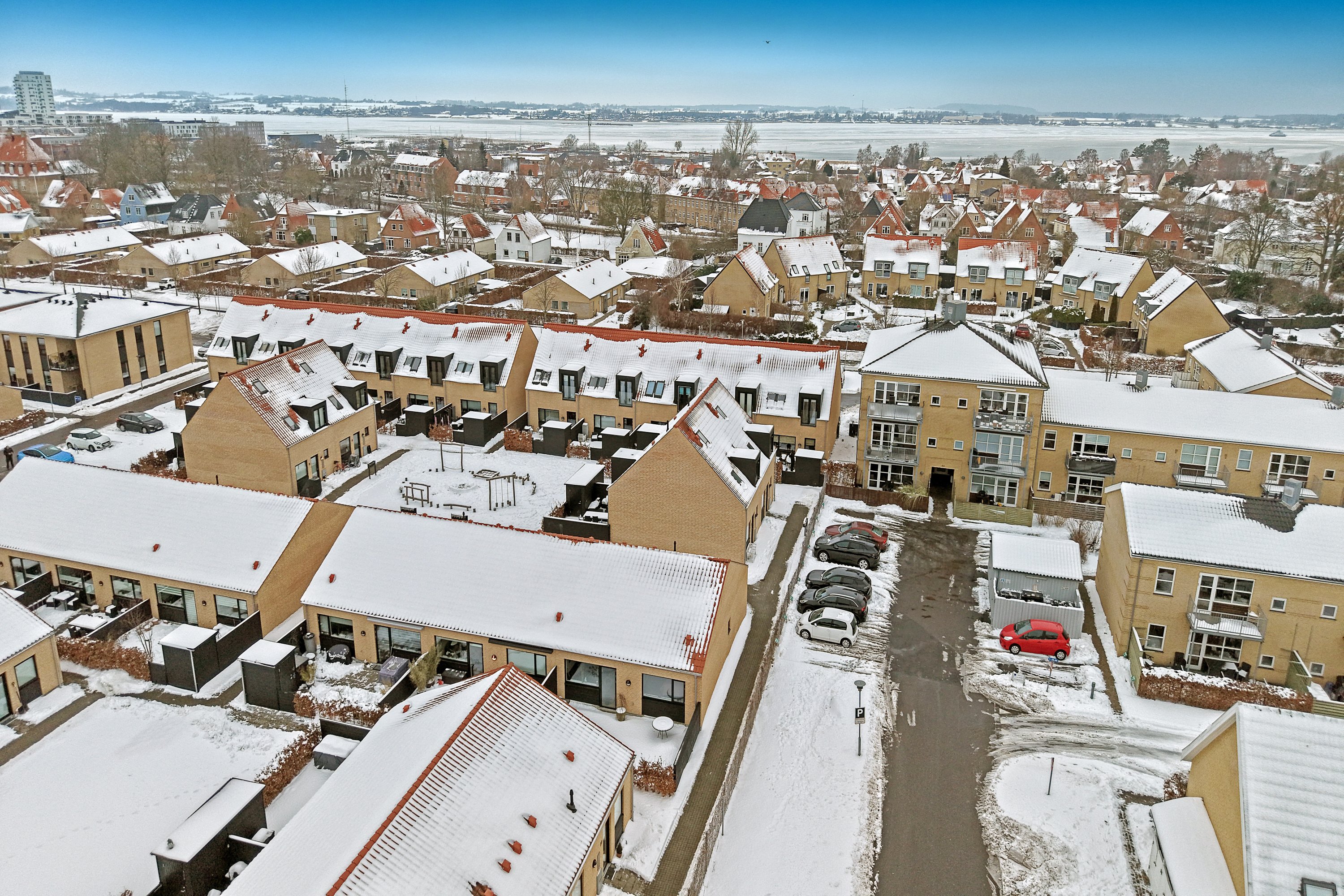 Fremhævet luftfoto billede i fuldskærmstilstand. Billede af H.E. Flemmers Have 29, 4300 Holbæk