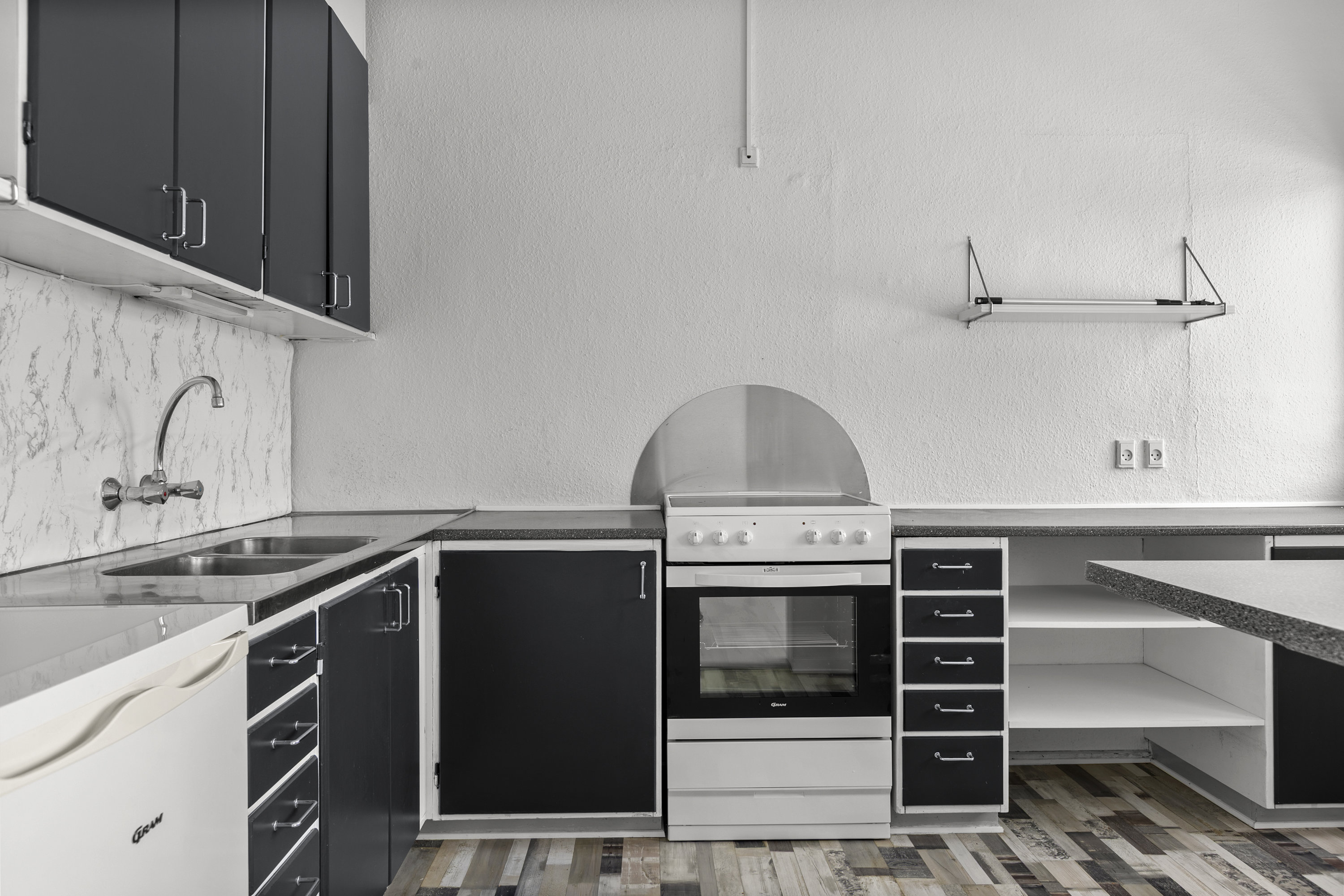 Fremhævet køkken billede i fuldskærmstilstand. Billede af Sorøparken 1, 1. th., 4180 Sorø