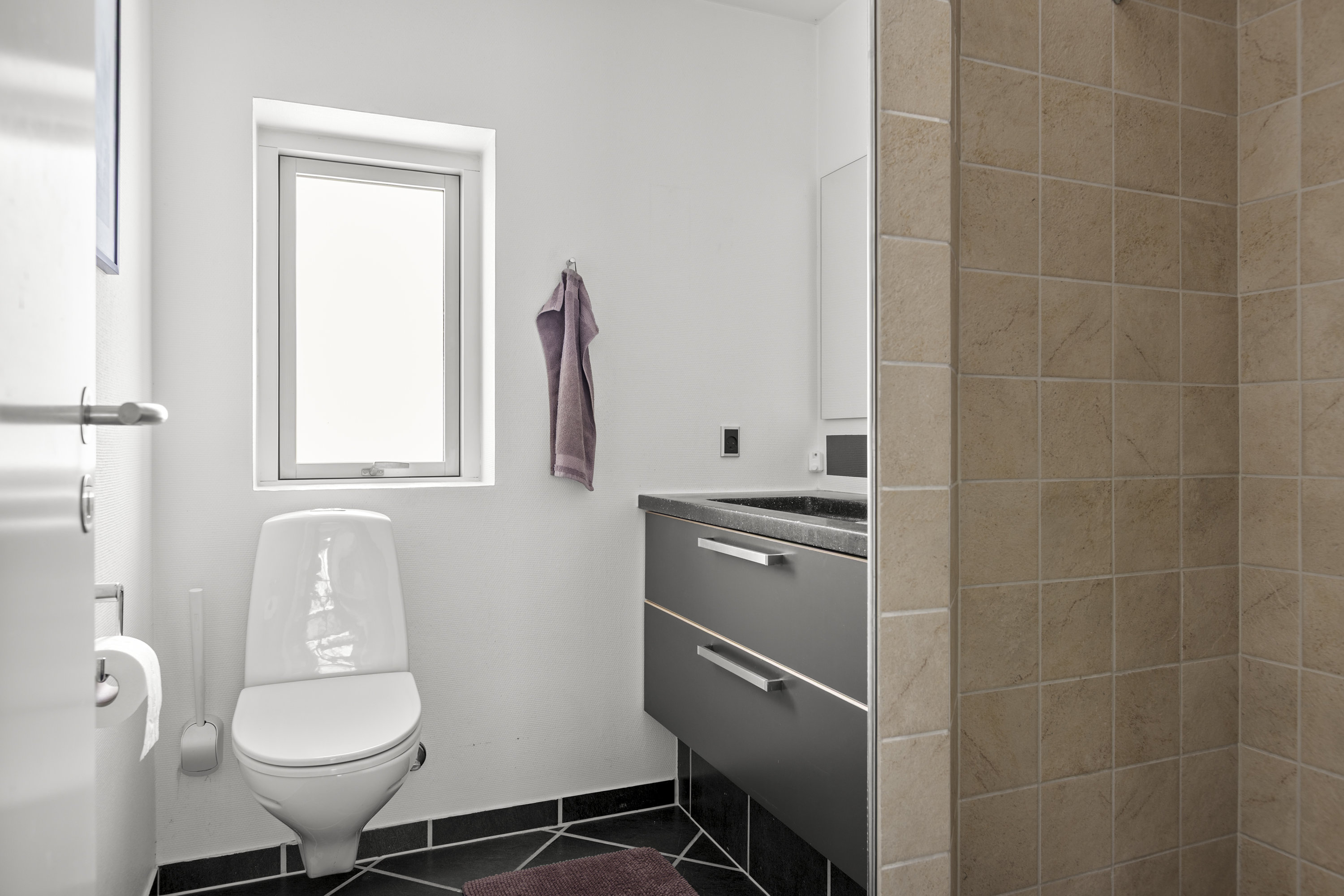 Fremhævet badeværelse billede i fuldskærmstilstand. Billede af Brandsmarkvej 23A, 4180 Sorø