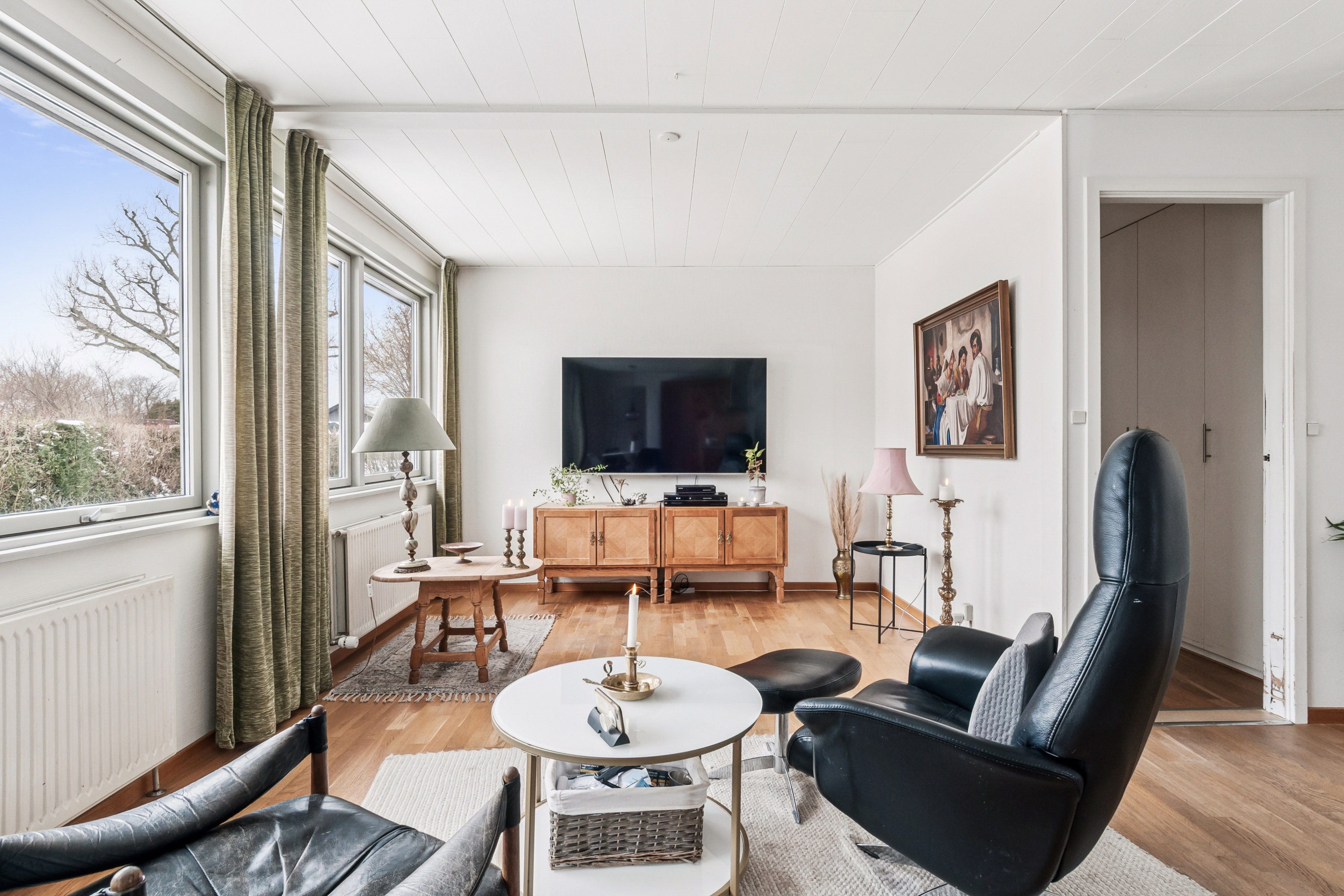 Fremhævet stue billede i fuldskærmstilstand. Billede af Birkevej 20, 2791 Dragør