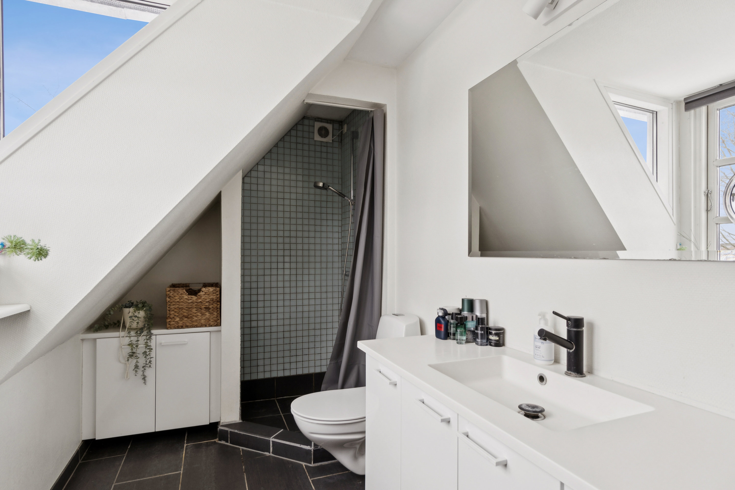 Fremhævet badeværelse billede i fuldskærmstilstand. Billede af Gl. Randersvej 34A, 8800 Viborg