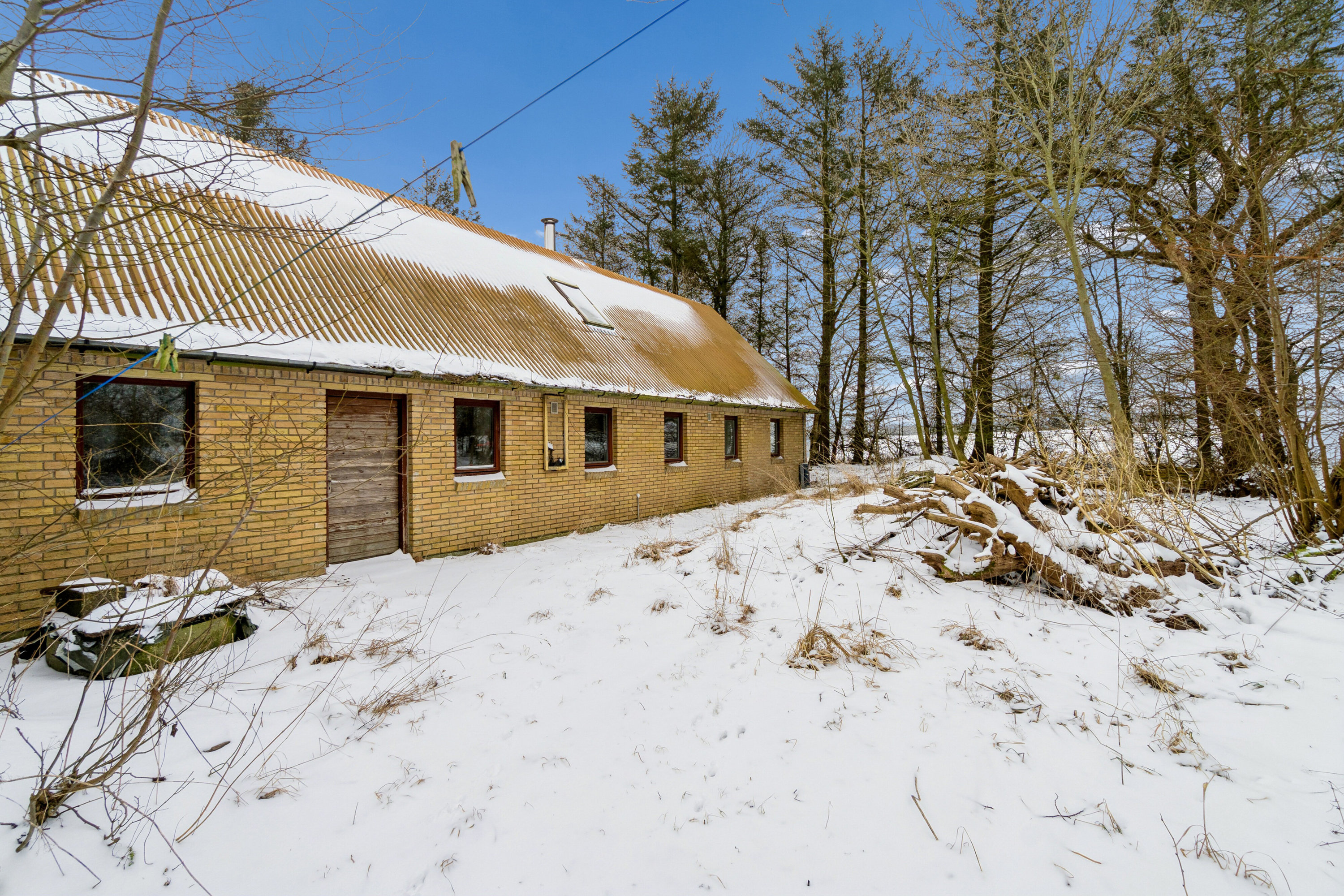 Fremhævet set fra vejen billede i fuldskærmstilstand. Billede af Hørdumvej 18, 7752 Snedsted