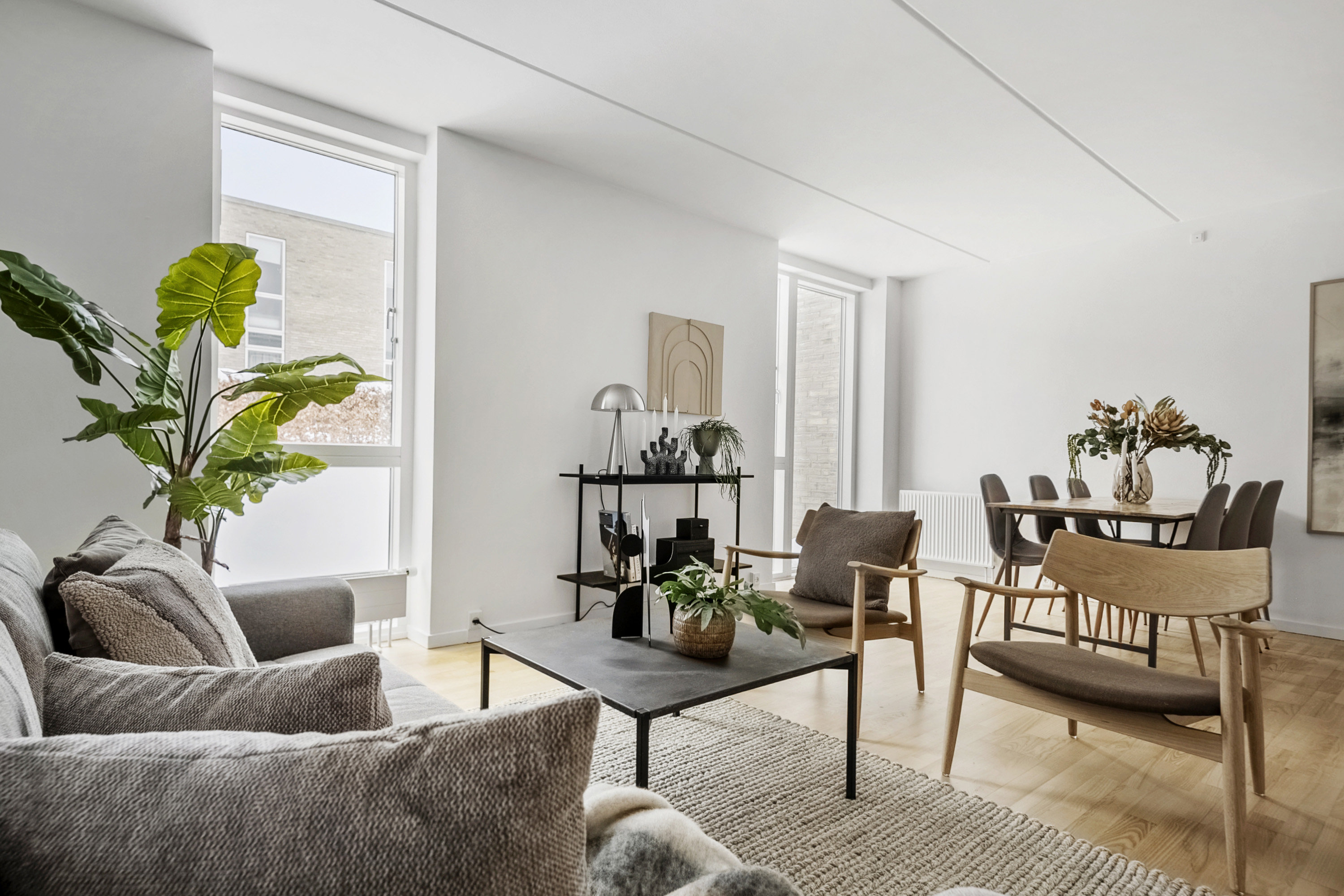 Fremhævet stue billede i fuldskærmstilstand. Billede af Gustav Holms Vej 40, Risvangen, 8200 Aarhus N