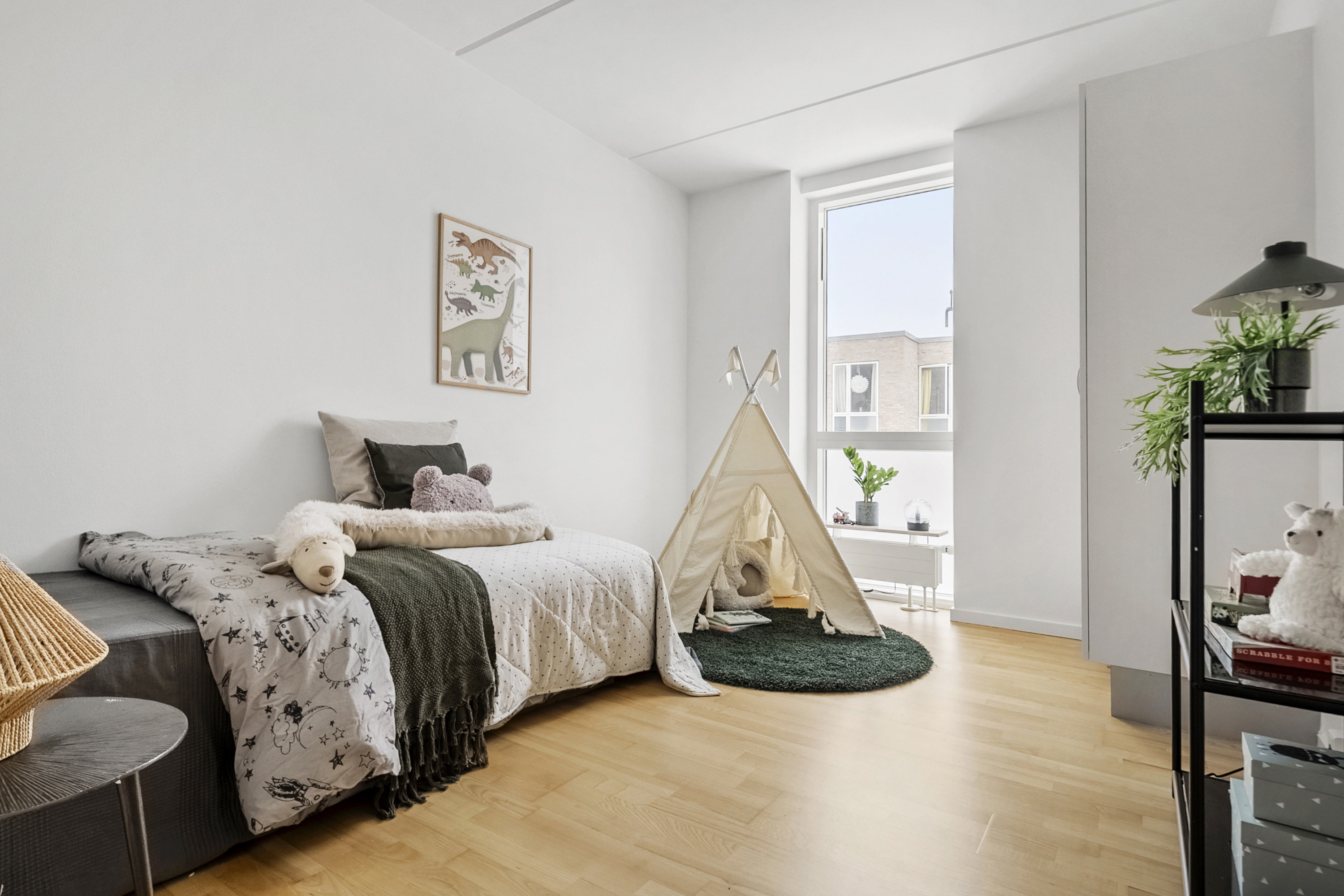 Fremhævet soveværelse billede i fuldskærmstilstand. Billede af Gustav Holms Vej 40, Risvangen, 8200 Aarhus N