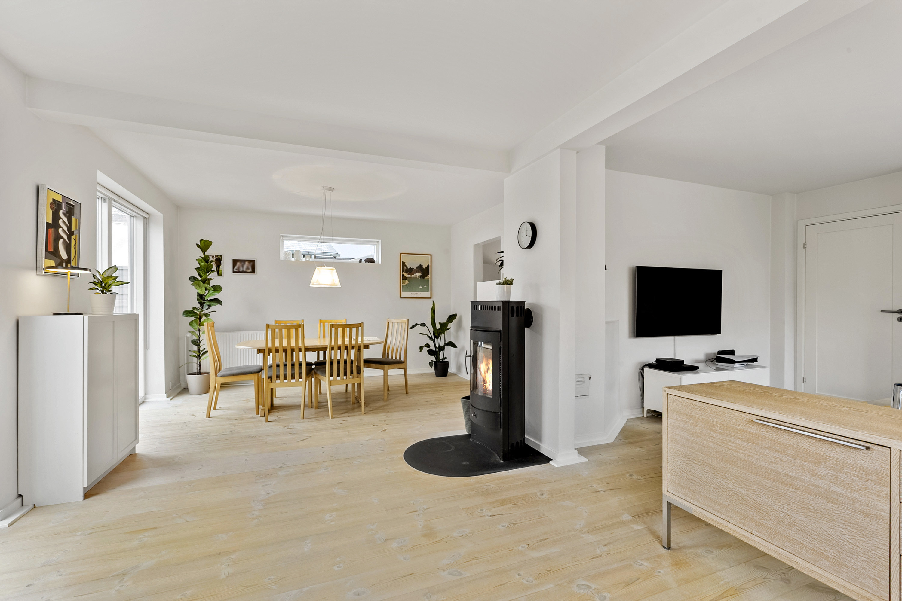 Fremhævet spisestue billede i fuldskærmstilstand. Billede af Fjordvej 6, 6200 Aabenraa