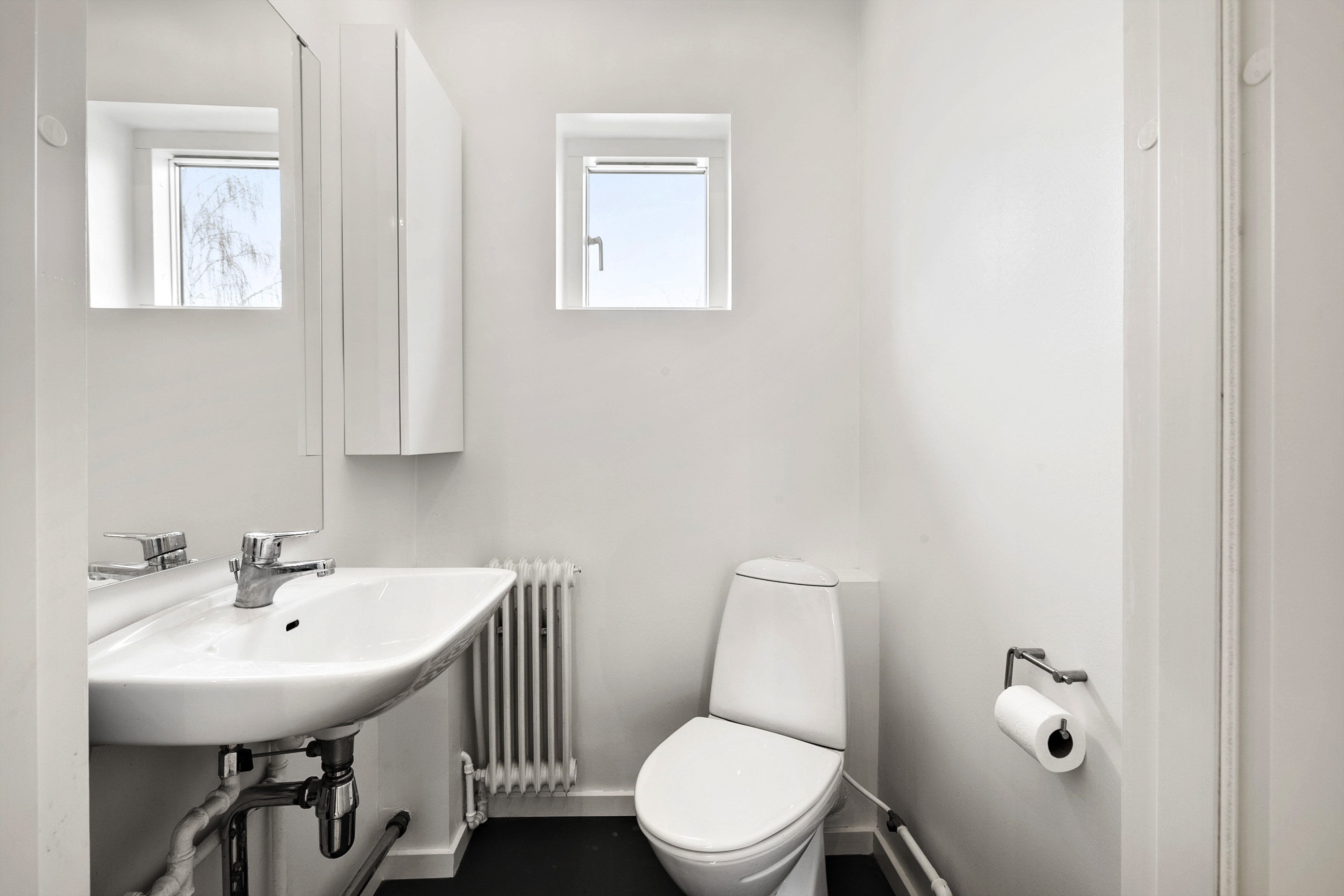 Fremhævet toilet billede i fuldskærmstilstand. Billede af Fjordvej 6, 6200 Aabenraa