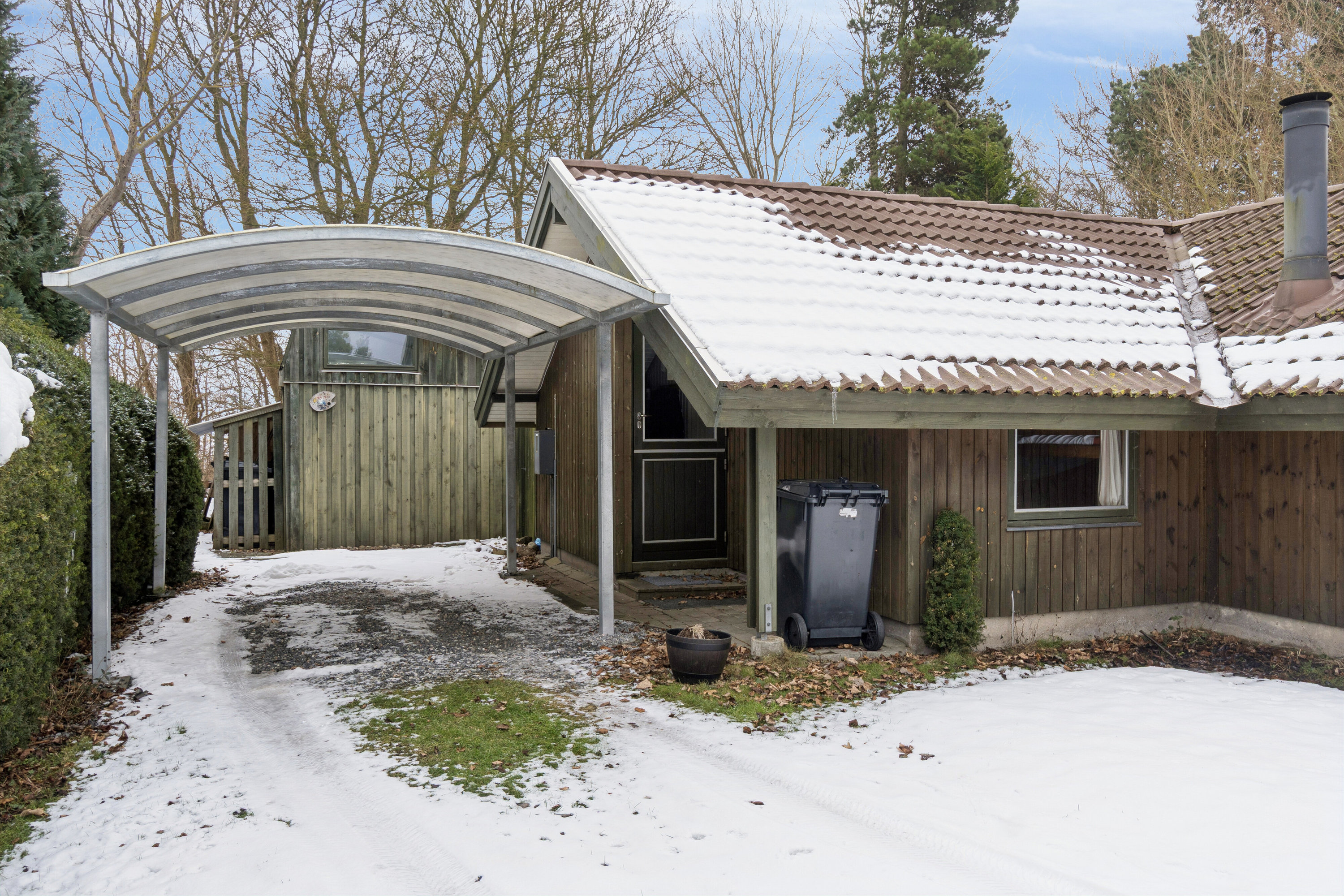 Fremhævet set fra vejen billede i fuldskærmstilstand. Billede af Gulspurvevej 4, Ll Kongsmark, 4200 Slagelse