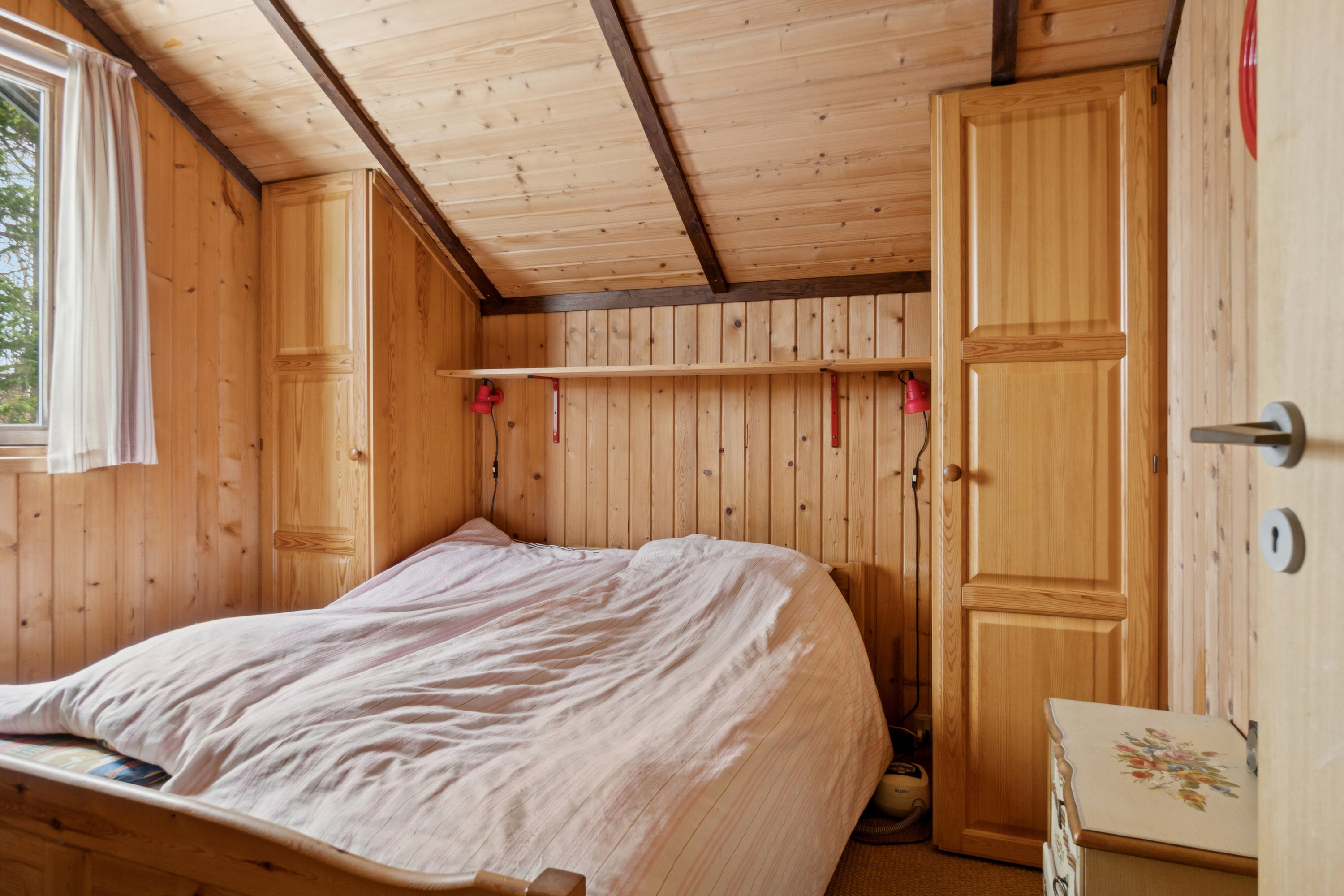 Fremhævet soveværelse billede i fuldskærmstilstand. Billede af Gulspurvevej 4, Ll Kongsmark, 4200 Slagelse