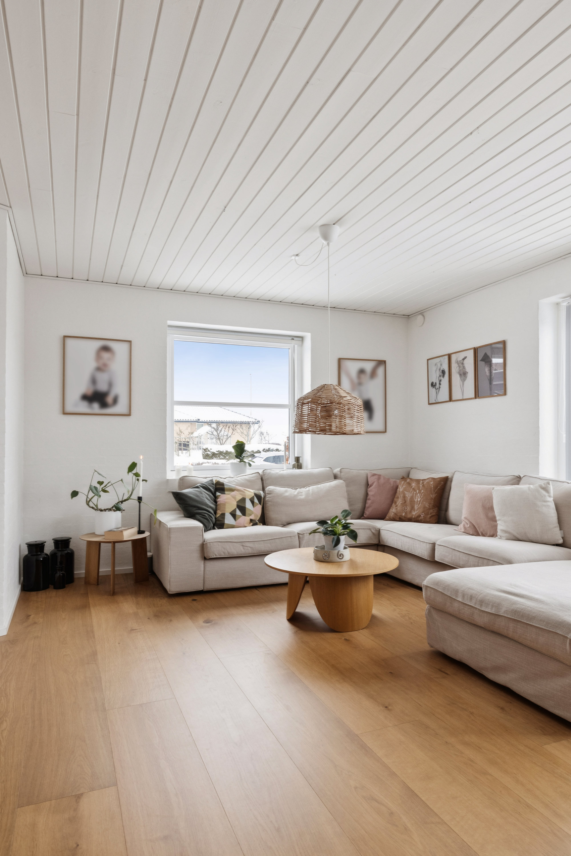 Fremhævet stue billede i fuldskærmstilstand. Billede af Lillerupvej 78, 8410 Rønde