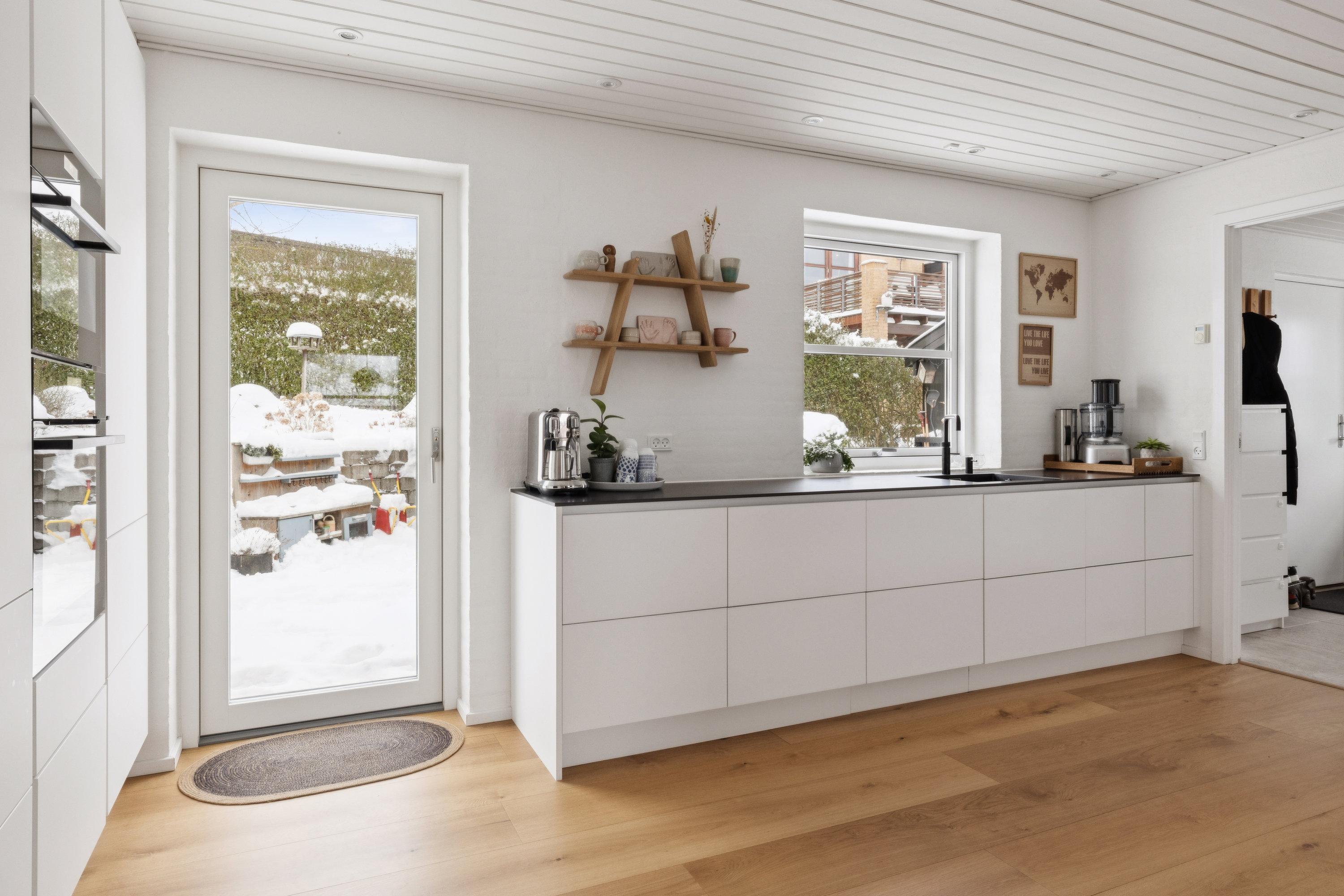 Fremhævet køkken billede i fuldskærmstilstand. Billede af Lillerupvej 78, 8410 Rønde