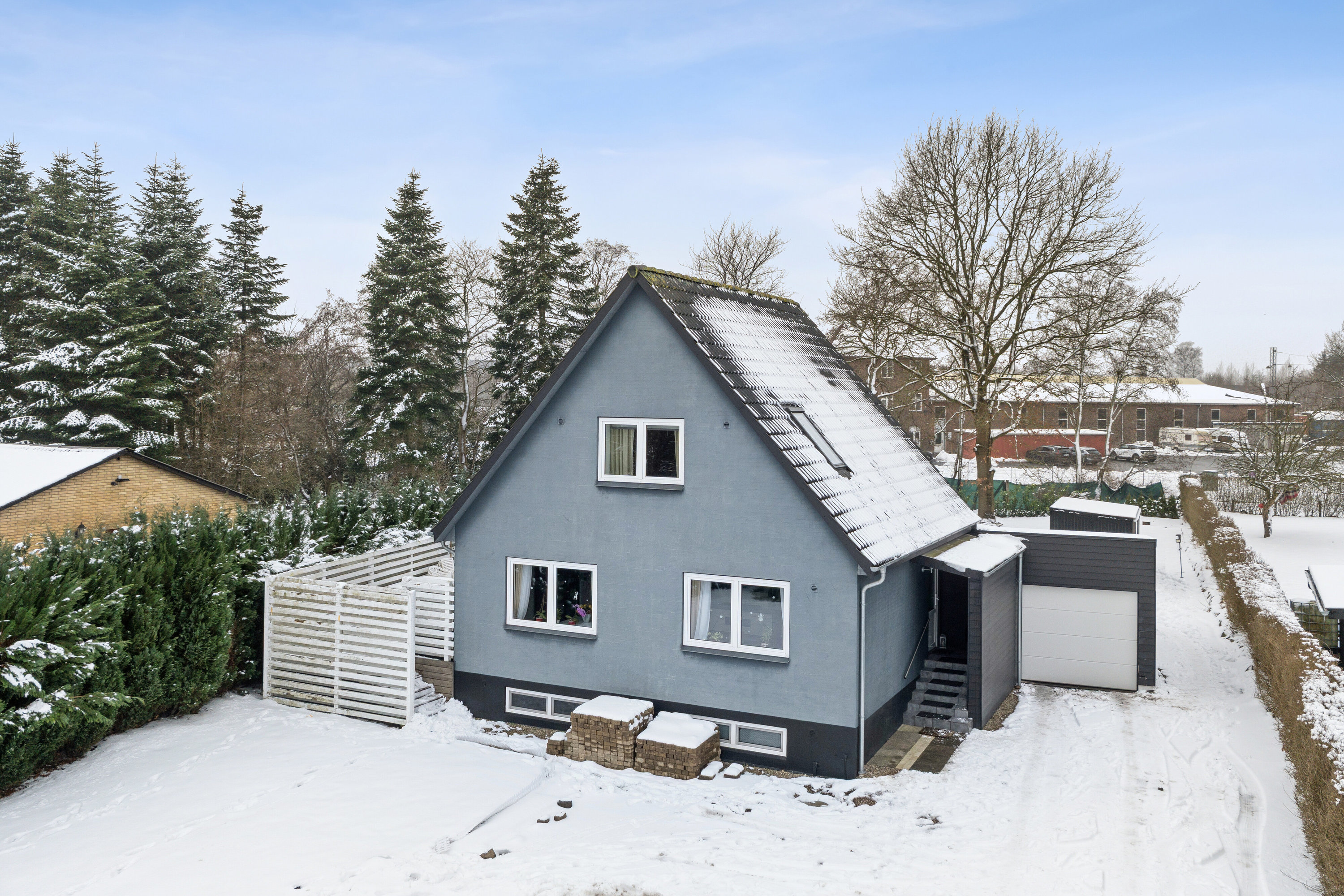 Fremhævet set fra haven billede i fuldskærmstilstand. Billede af Ringgade 7, 6330 Padborg