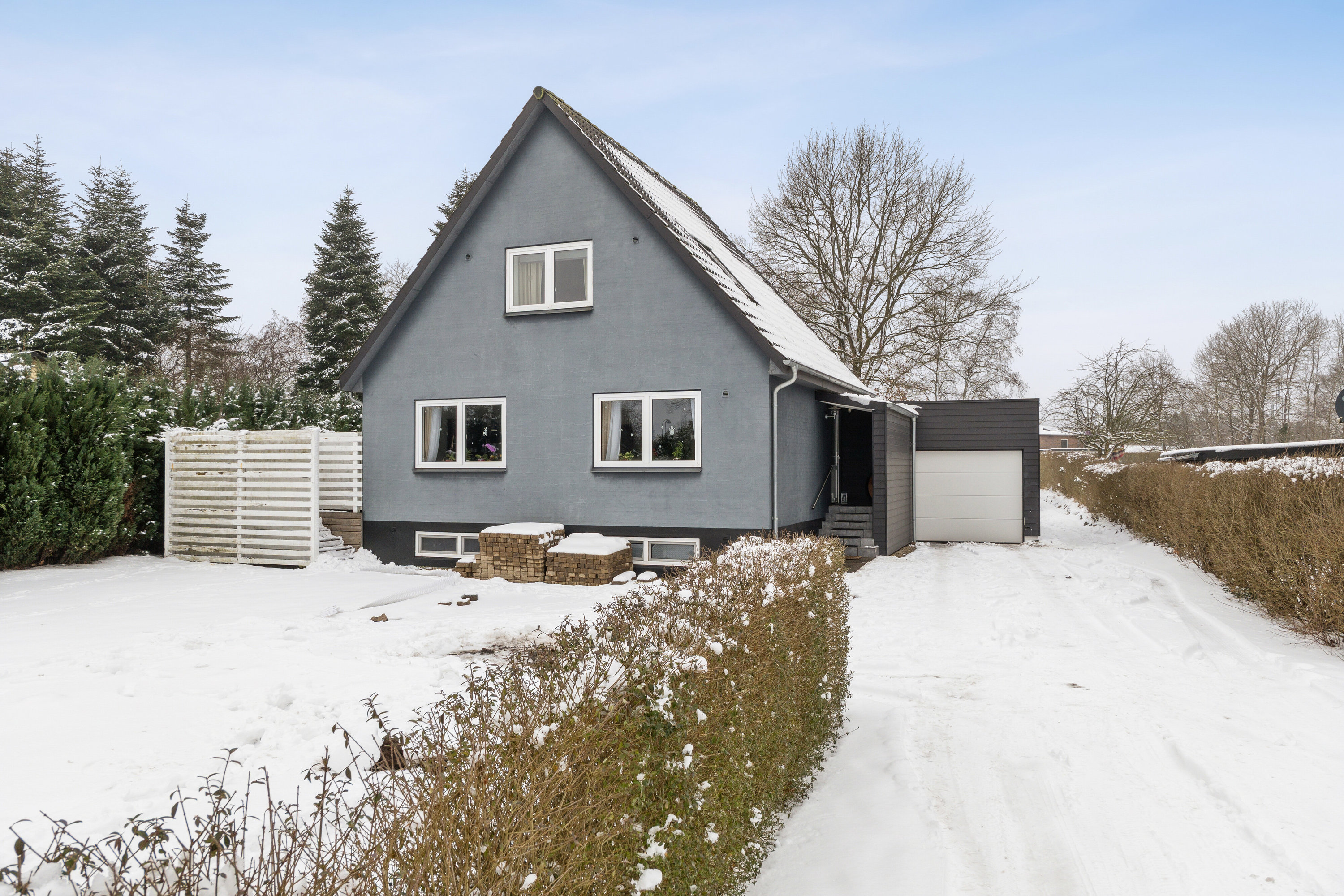 Fremhævet udendørs billede i fuldskærmstilstand. Billede af Ringgade 7, 6330 Padborg