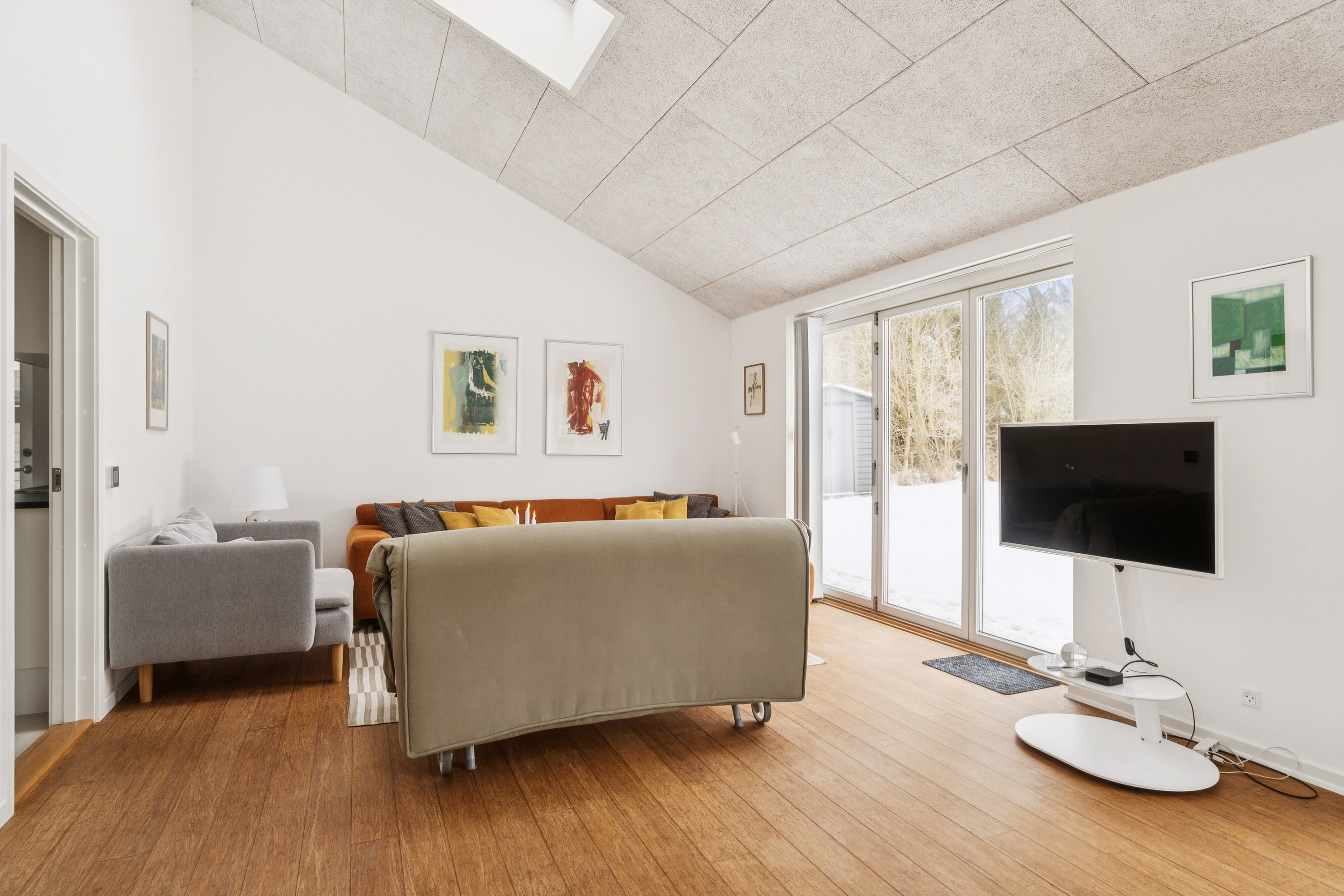 Fremhævet stue billede i fuldskærmstilstand. Billede af Kastanievænget 10, Bøged Strand, 4720 Præstø