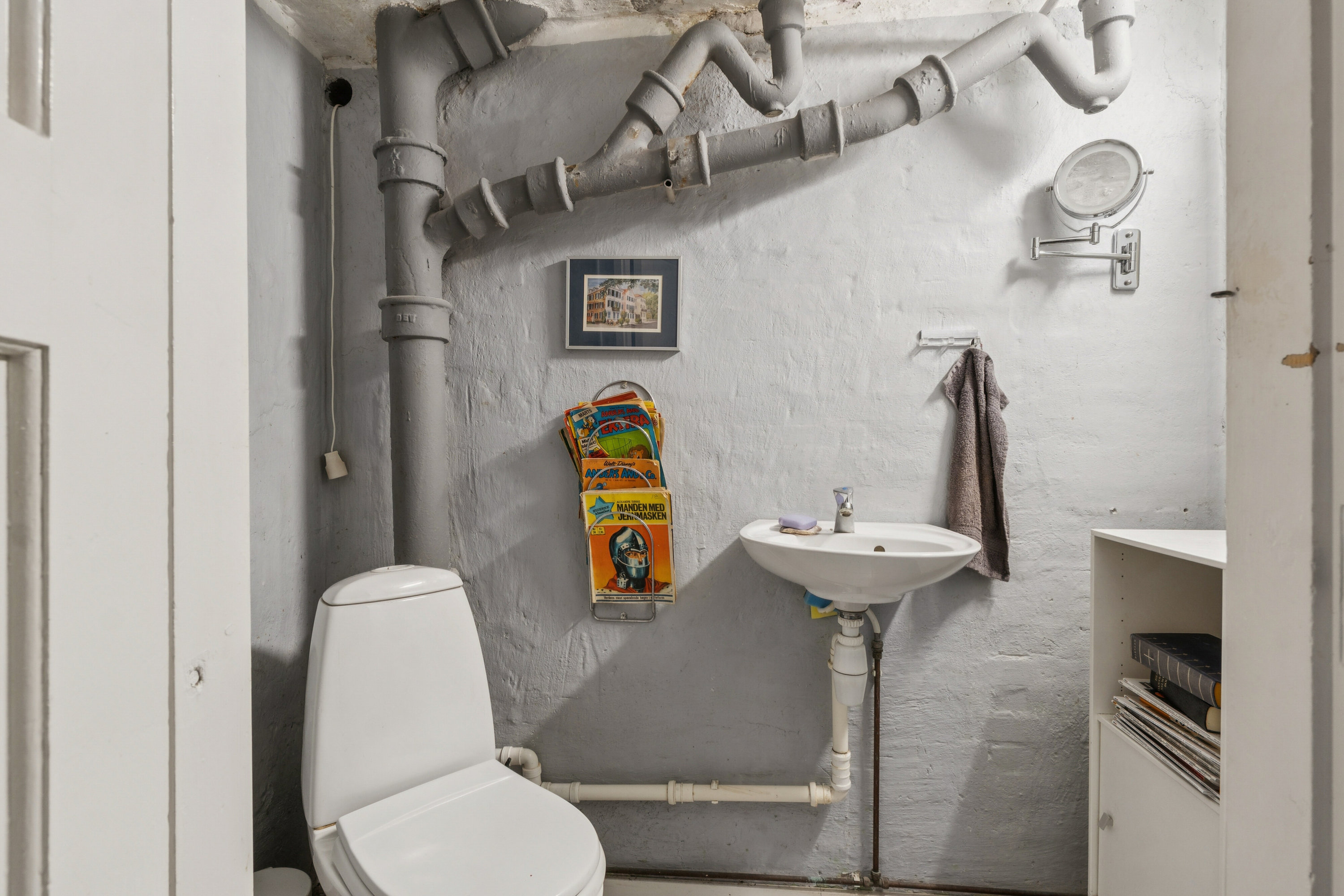 Fremhævet toilet billede i fuldskærmstilstand. Billede af Planteheldvej 22A, 2650 Hvidovre