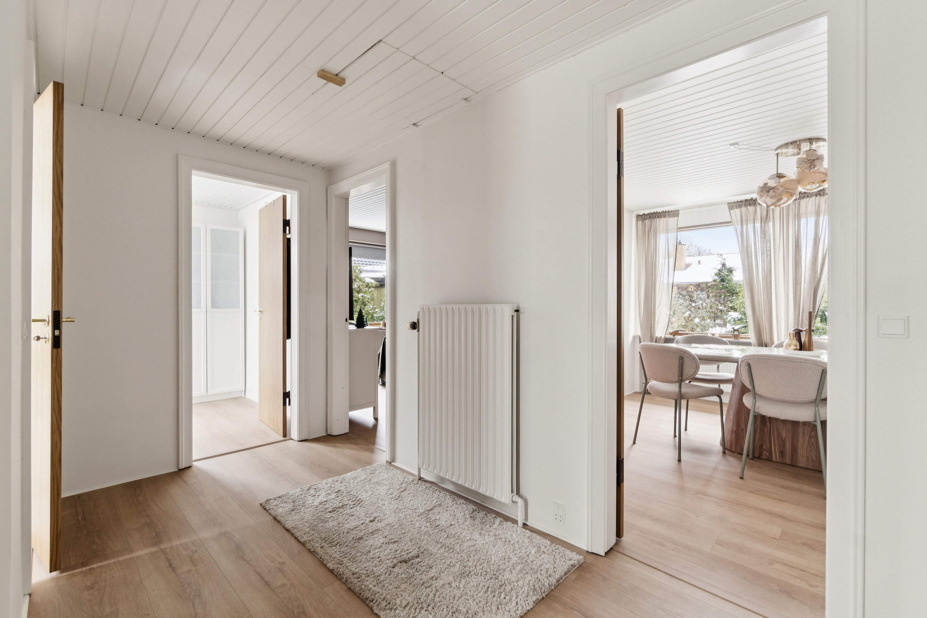 Fremhævet gang billede i fuldskærmstilstand. Billede af Engstrupgårdsvej 18, 2650 Hvidovre