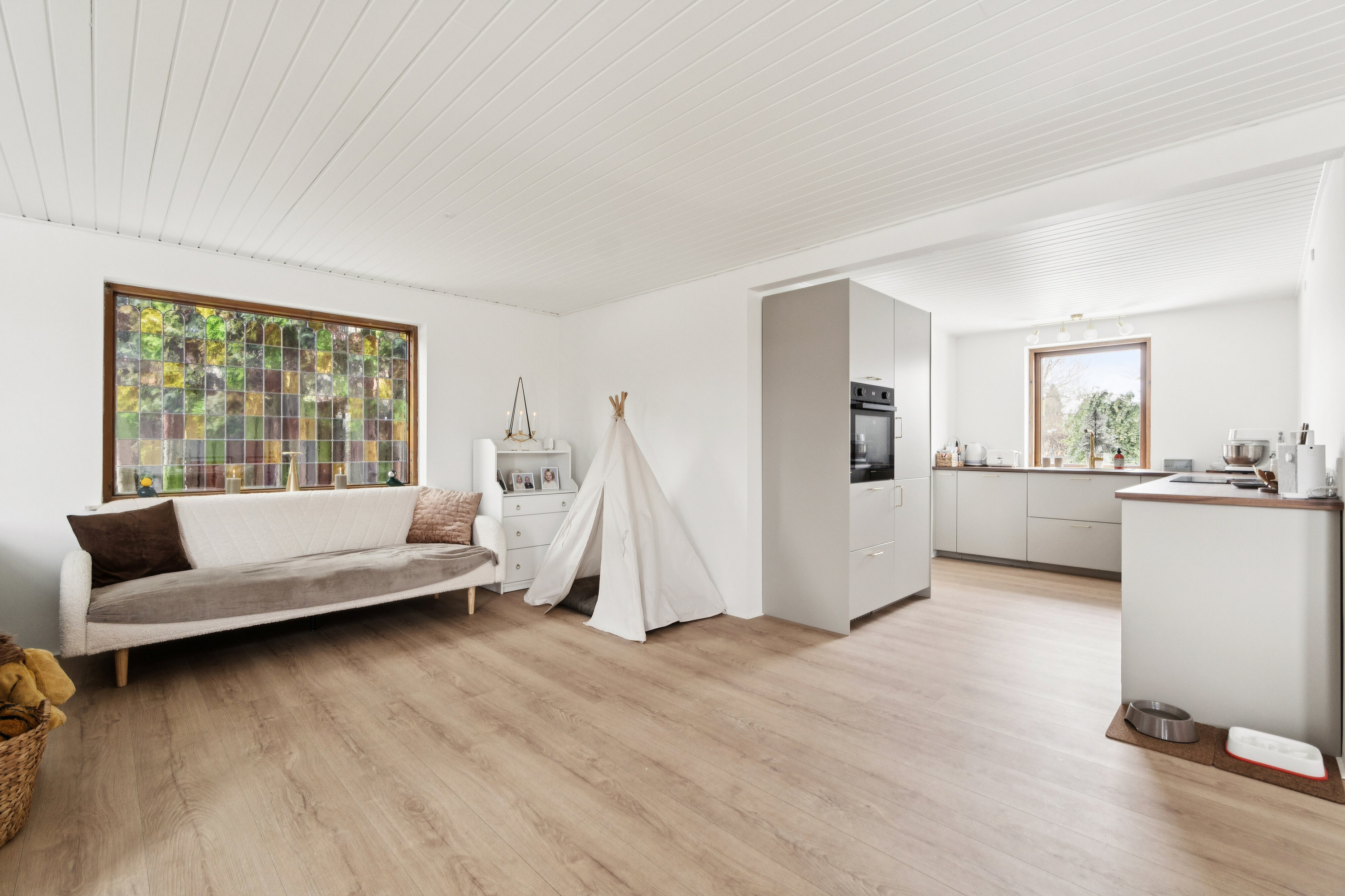 Fremhævet alrum billede i fuldskærmstilstand. Billede af Engstrupgårdsvej 18, 2650 Hvidovre