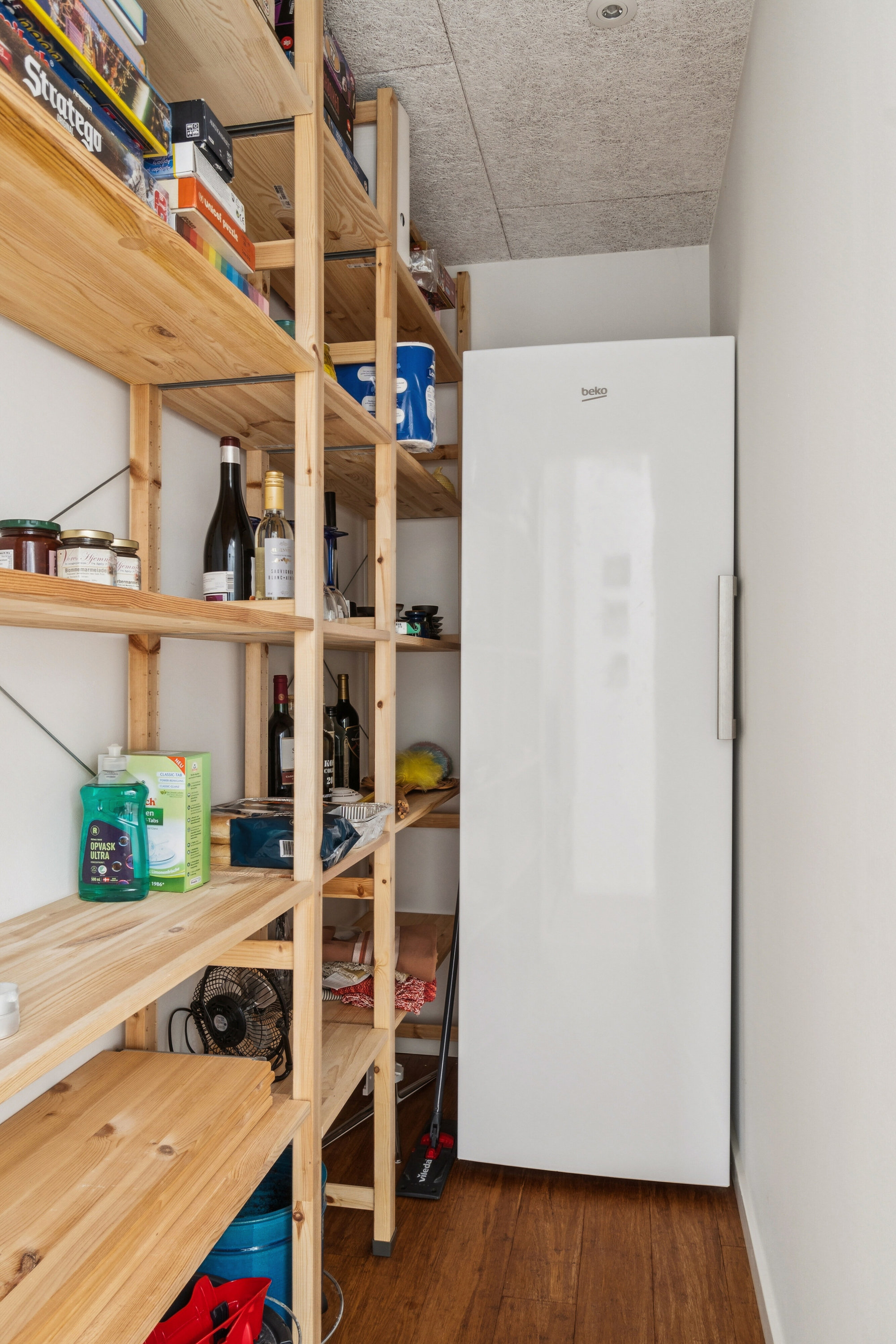 Fremhævet indendørs billede i fuldskærmstilstand. Billede af Kastanievænget 10, Bøged Strand, 4720 Præstø