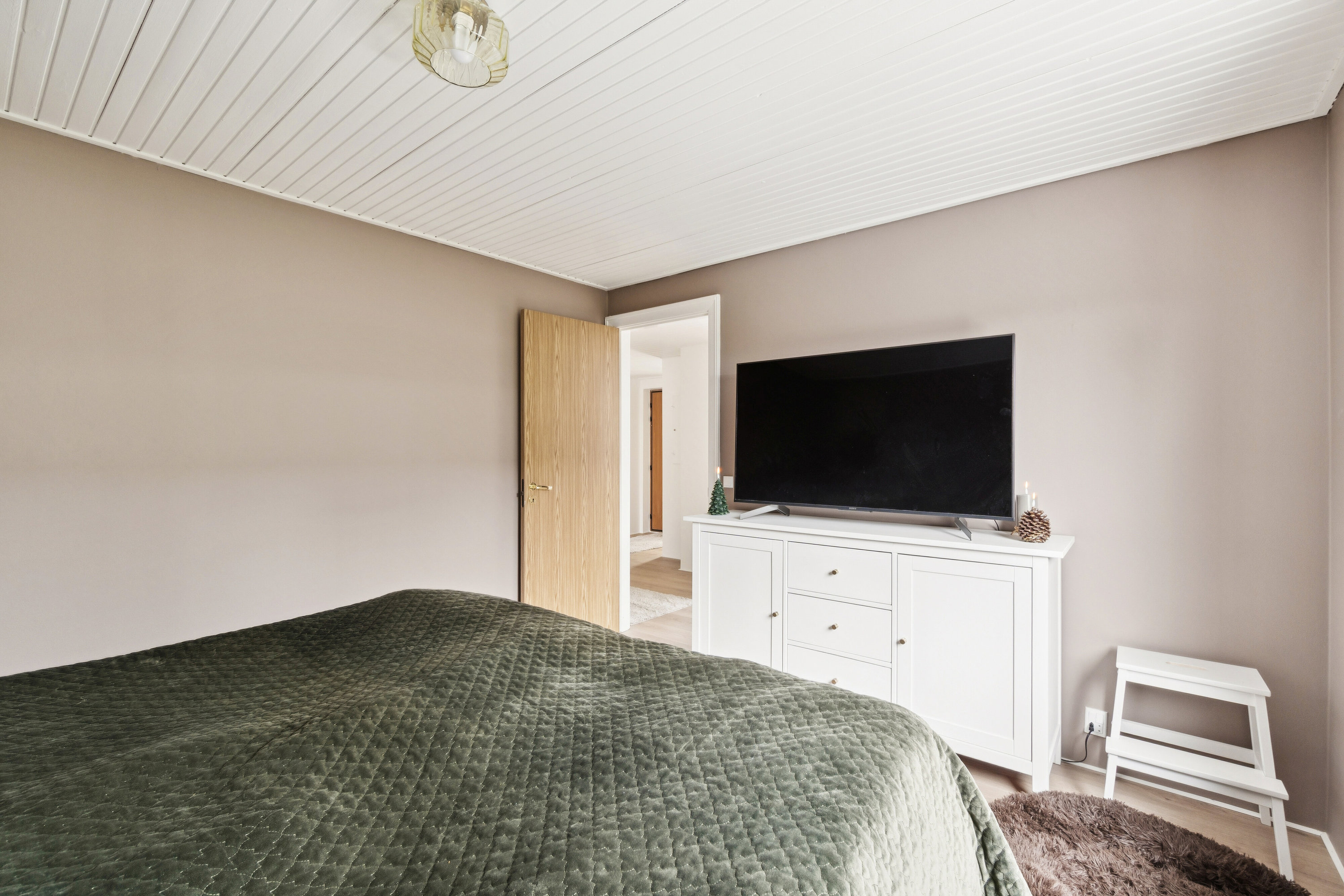 Fremhævet soveværelse billede i fuldskærmstilstand. Billede af Engstrupgårdsvej 18, 2650 Hvidovre