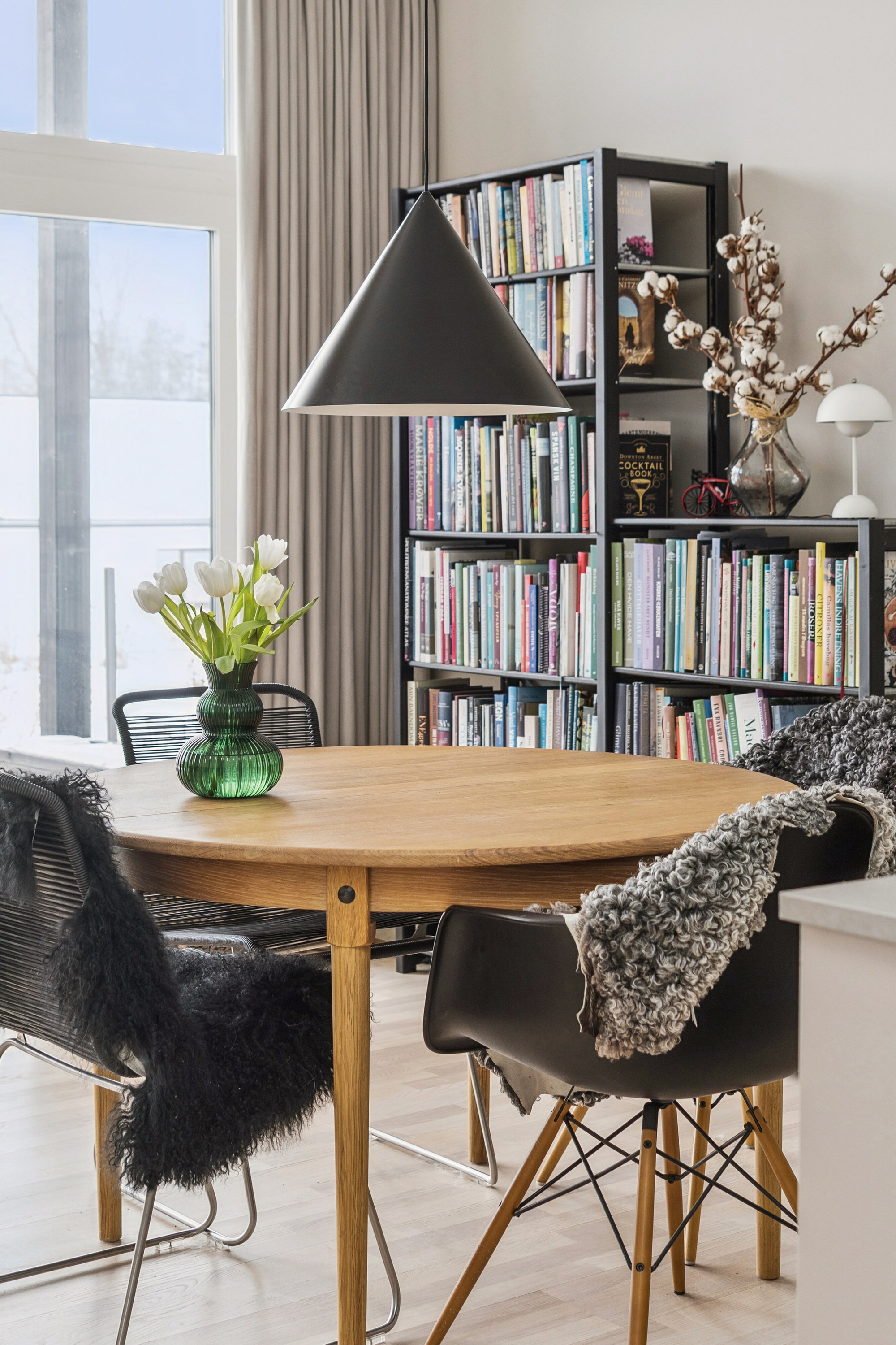 Fremhævet spisestue billede i fuldskærmstilstand. Billede af Ollebjergs Kvarter 424, 4700 Næstved