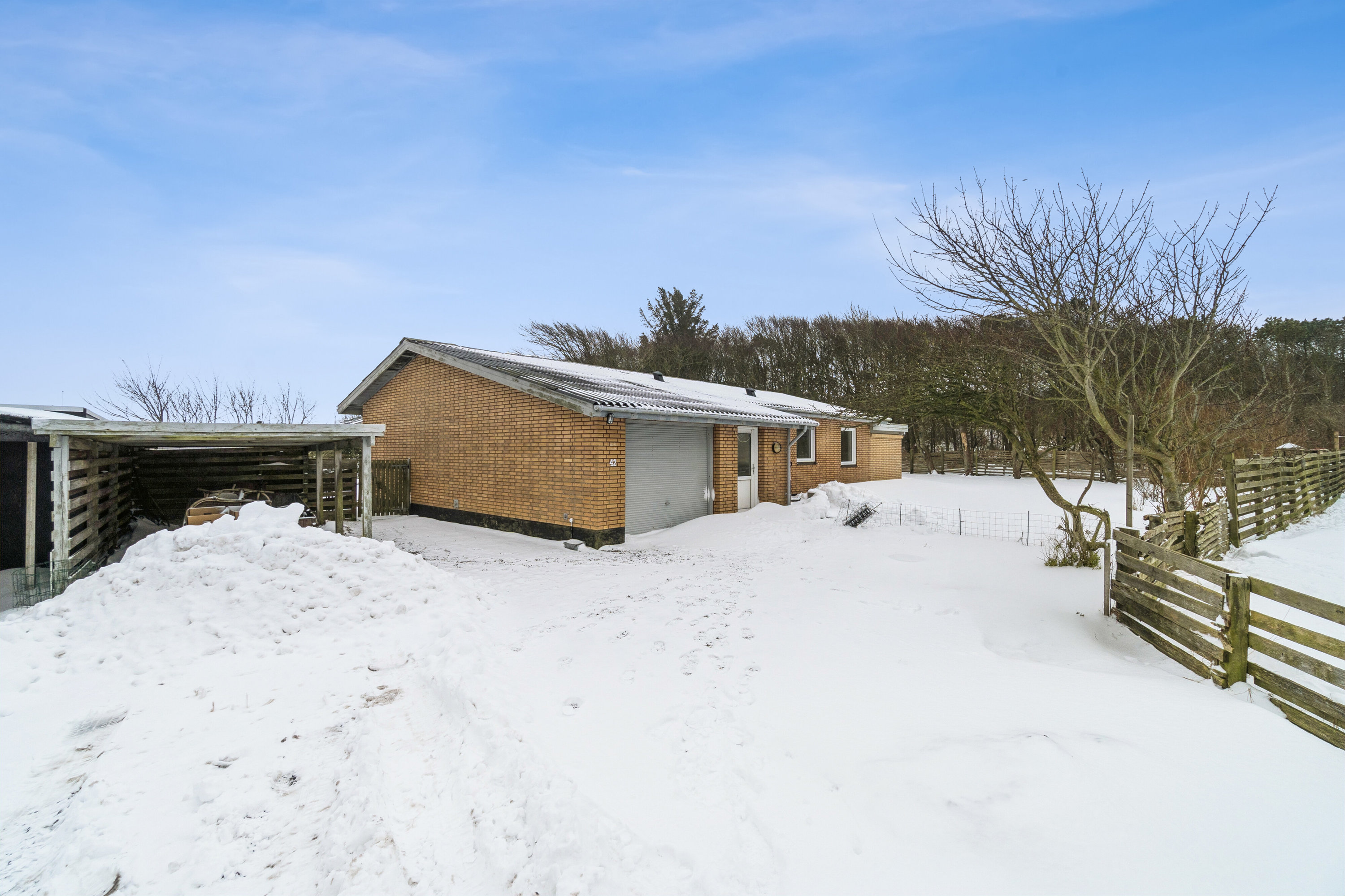 Fremhævet set fra haven billede i fuldskærmstilstand. Billede af Floravænget 42, 7730 Hanstholm