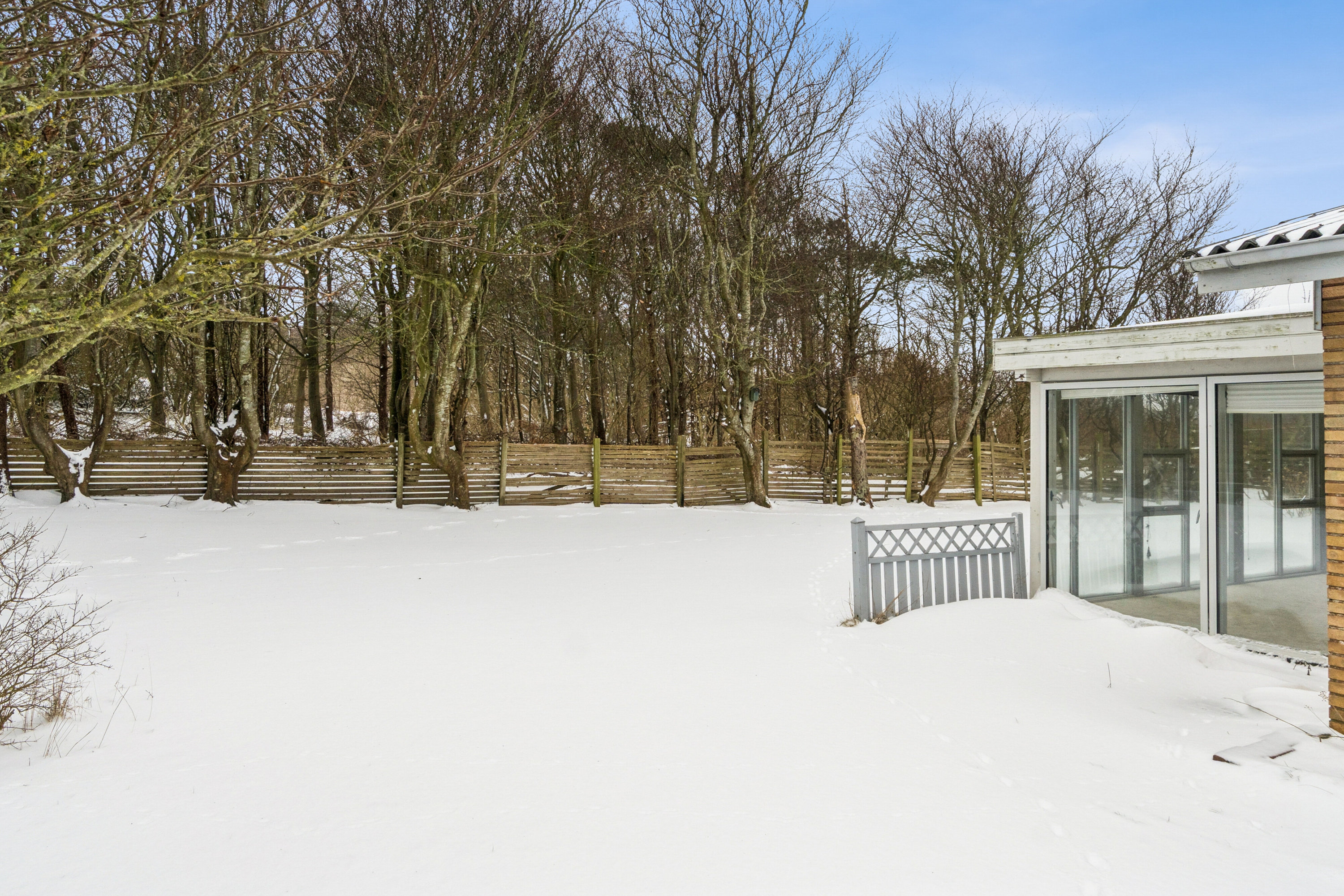 Fremhævet baghave billede i fuldskærmstilstand. Billede af Floravænget 42, 7730 Hanstholm