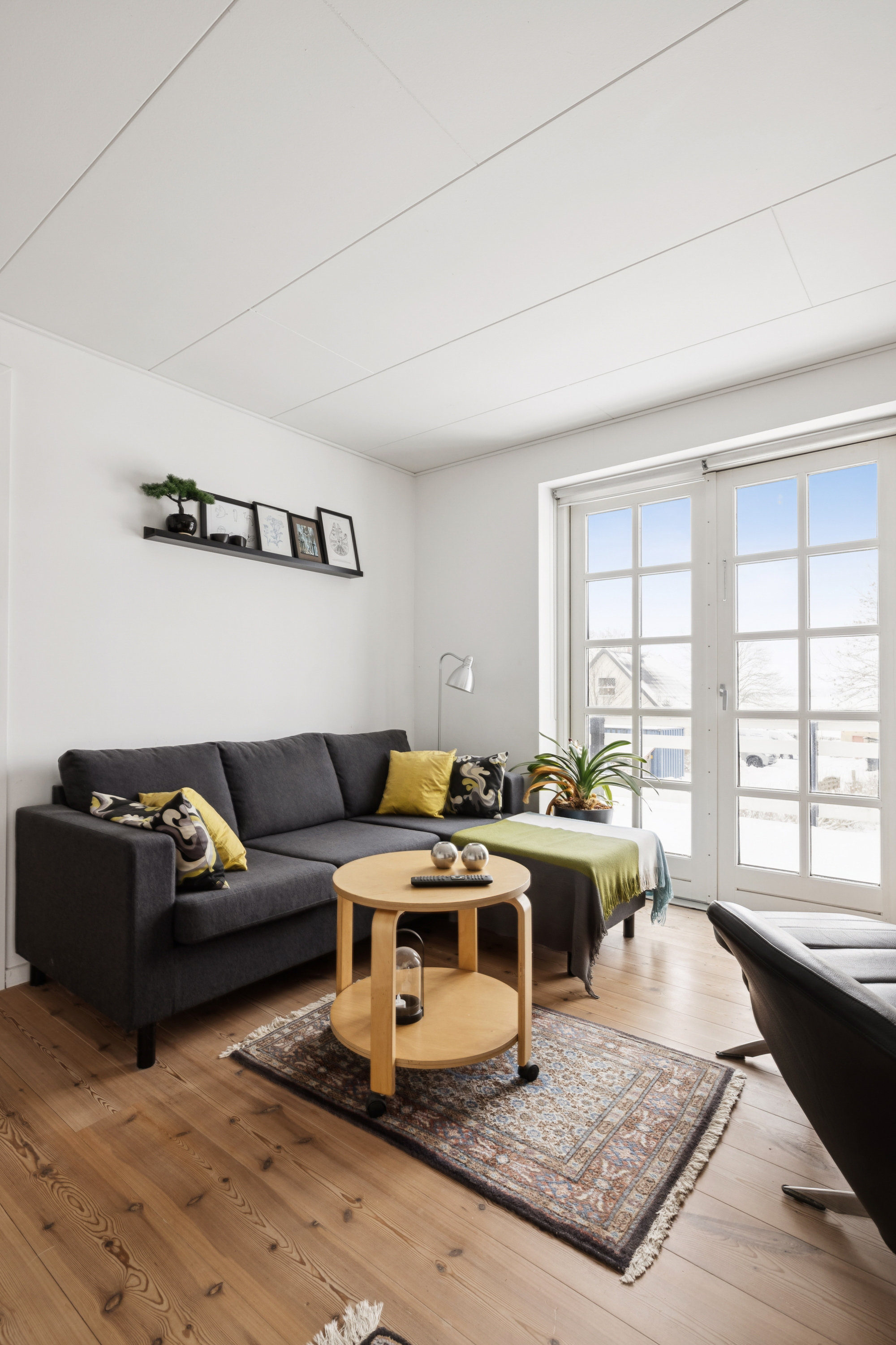 Fremhævet stue billede i fuldskærmstilstand. Billede af Molsvej 62, Egens, 8410 Rønde