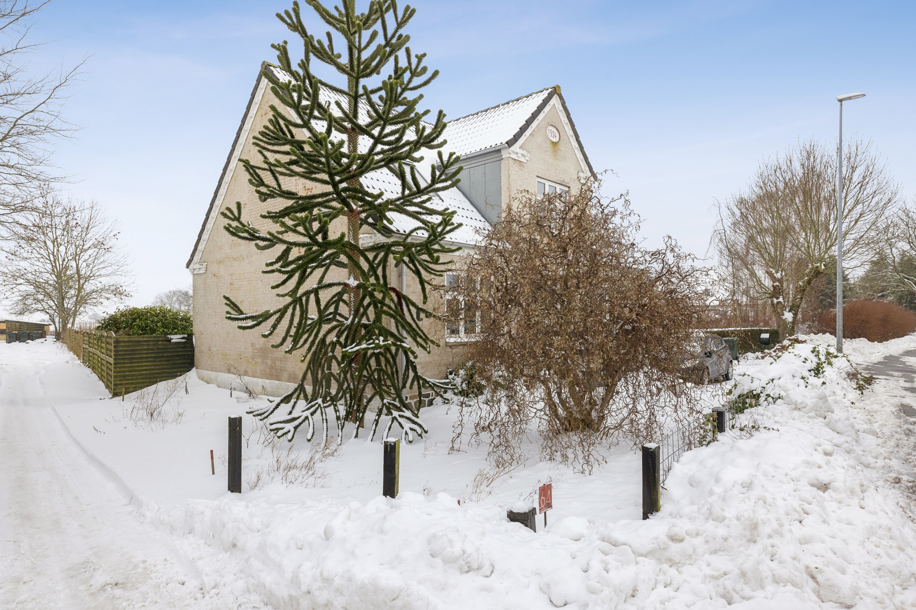 Fremhævet andet billede i fuldskærmstilstand. Billede af Molsvej 62, Egens, 8410 Rønde