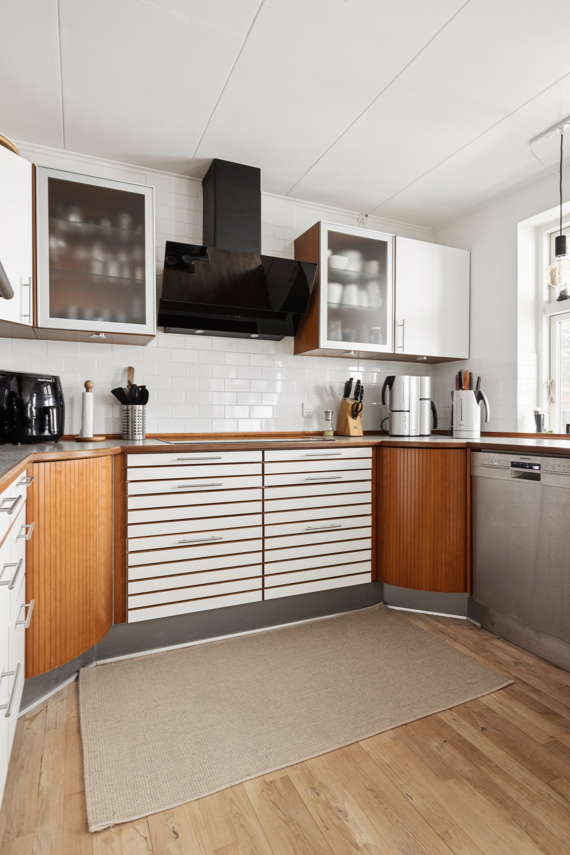 Fremhævet køkken billede i fuldskærmstilstand. Billede af Molsvej 62, Egens, 8410 Rønde