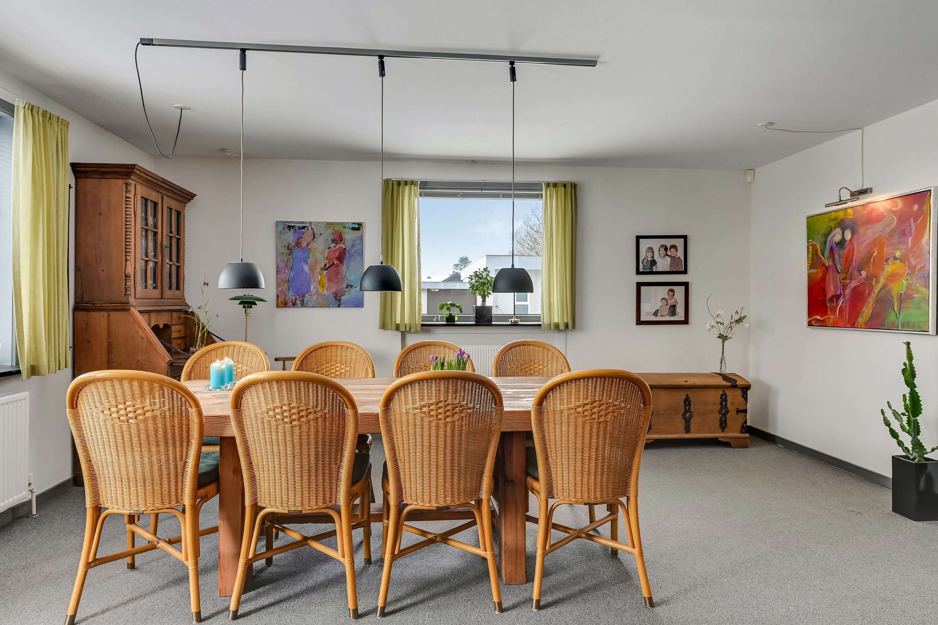 Fremhævet stue billede i fuldskærmstilstand. Billede af Hindbærvej 3, 6715 Esbjerg N