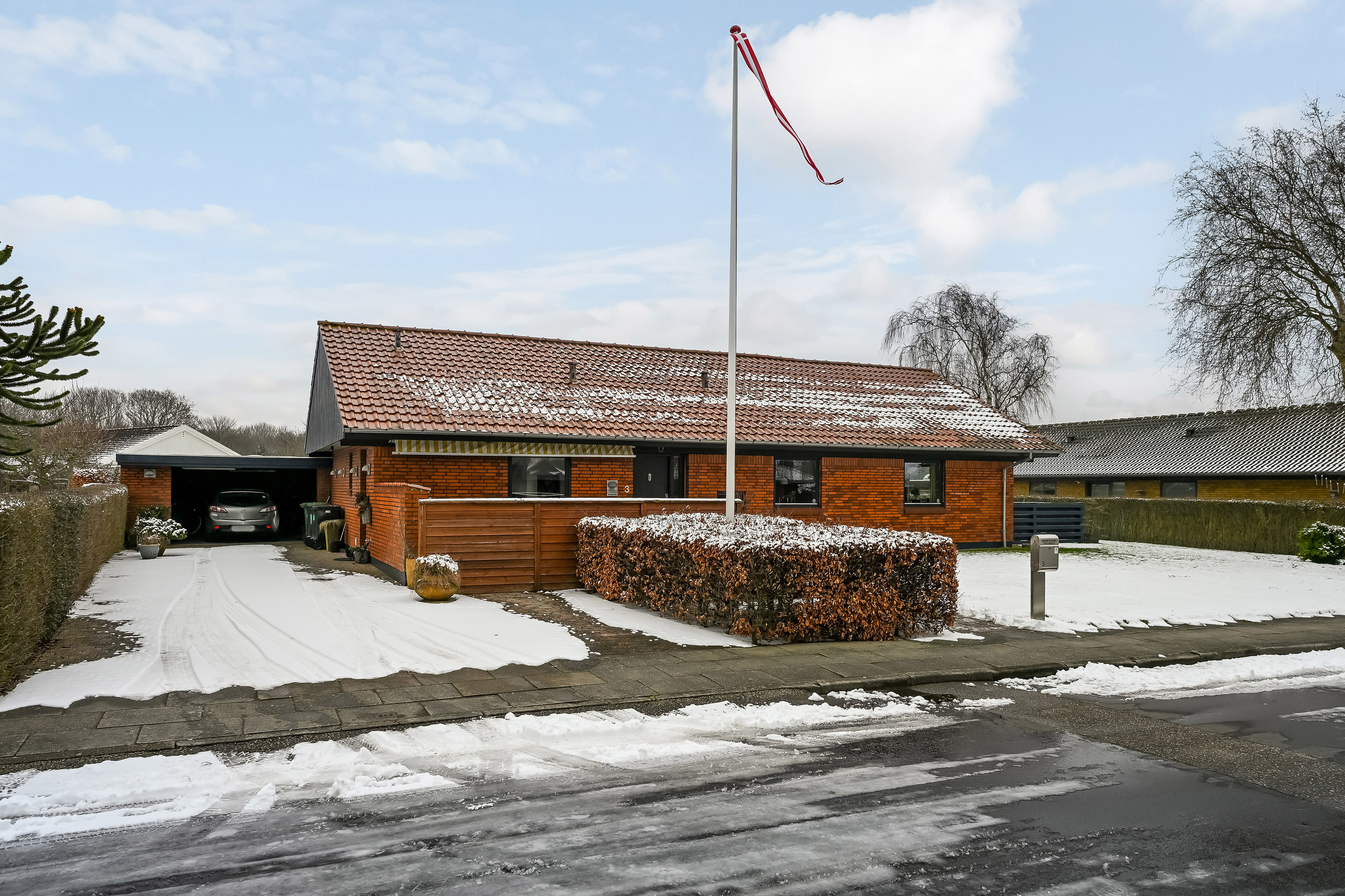 Fremhævet ejendommen billede i fuldskærmstilstand. Billede af Hindbærvej 3, 6715 Esbjerg N