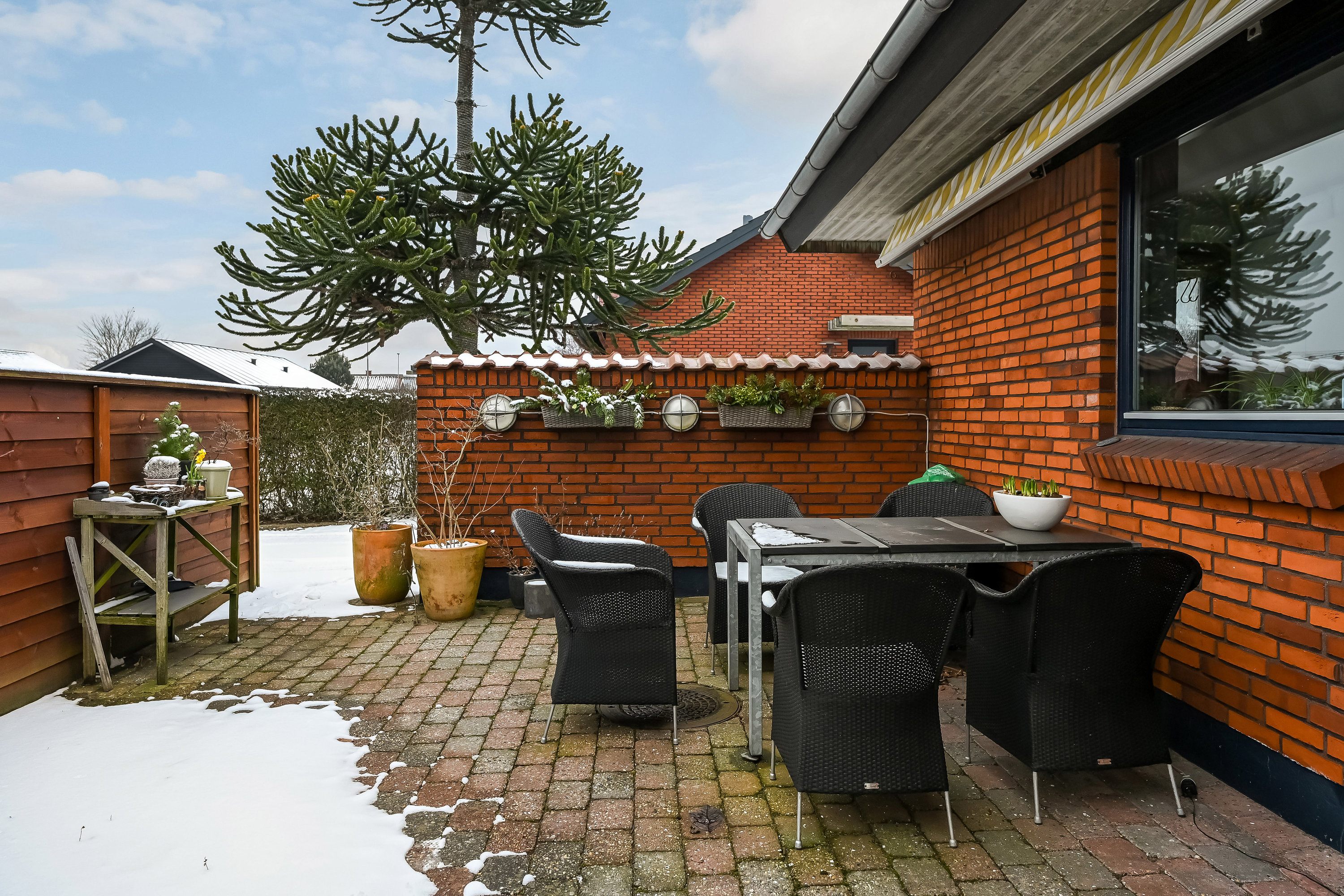 Fremhævet terrasse billede i fuldskærmstilstand. Billede af Hindbærvej 3, 6715 Esbjerg N